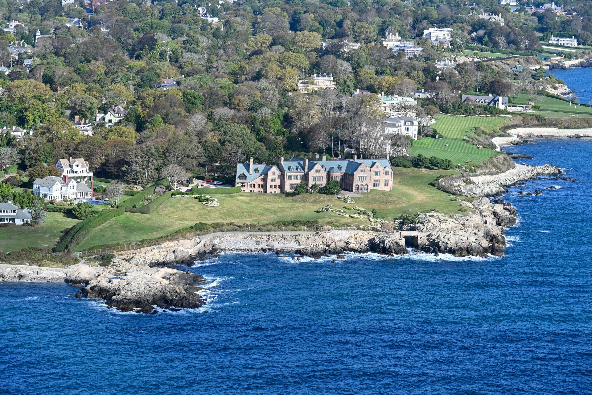 Warwick, Warwick RI — neighborhood review