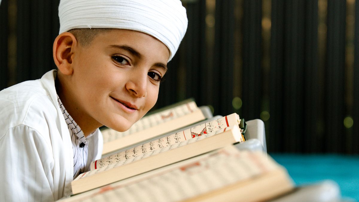 15 Proven Tips to Memorize the Quran Faster (and Remember It)