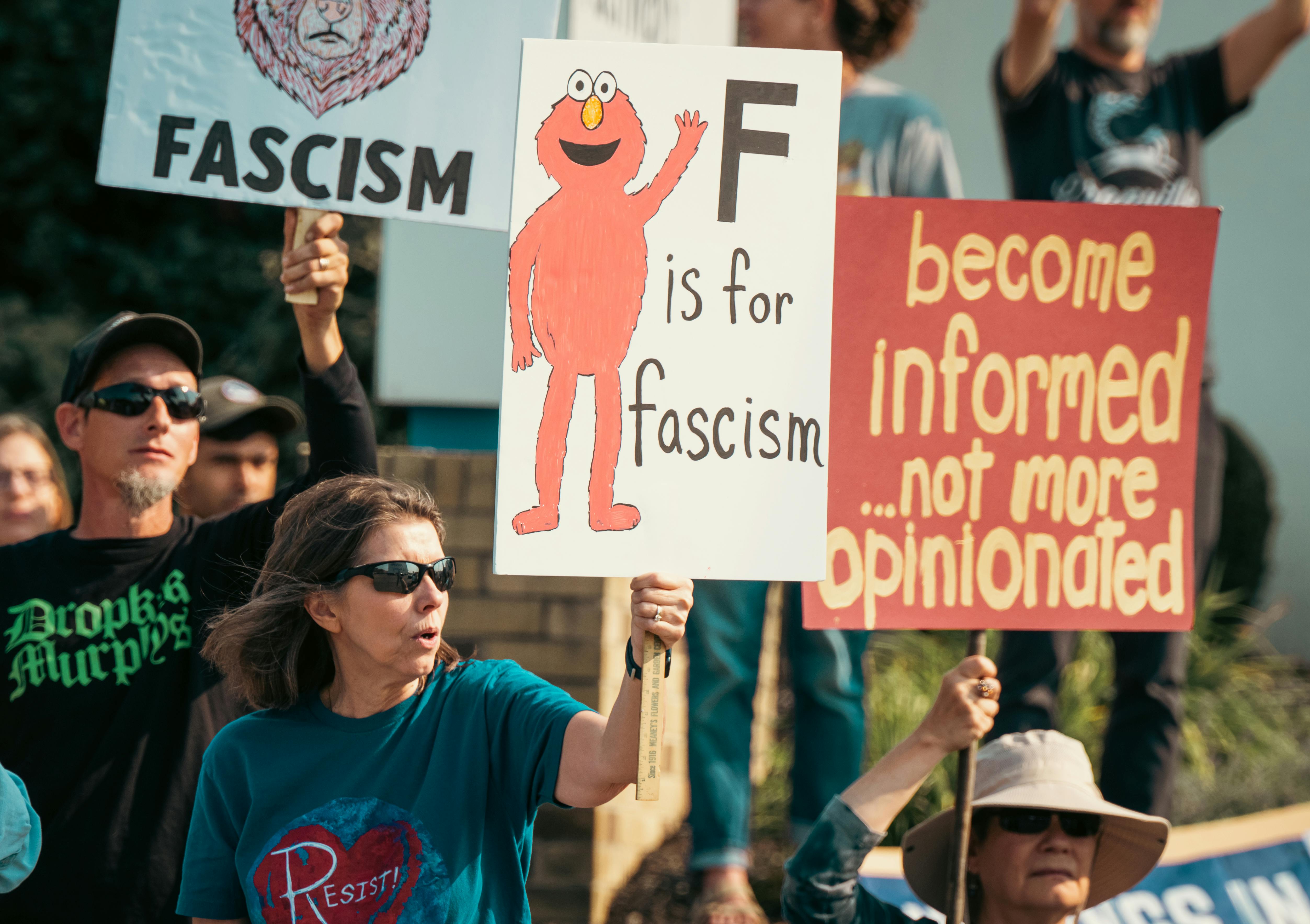 Manipulación Avanzada de Formantes y Armónicos en Melodyne para Diseño Sonoro Vocal Contemporáneo