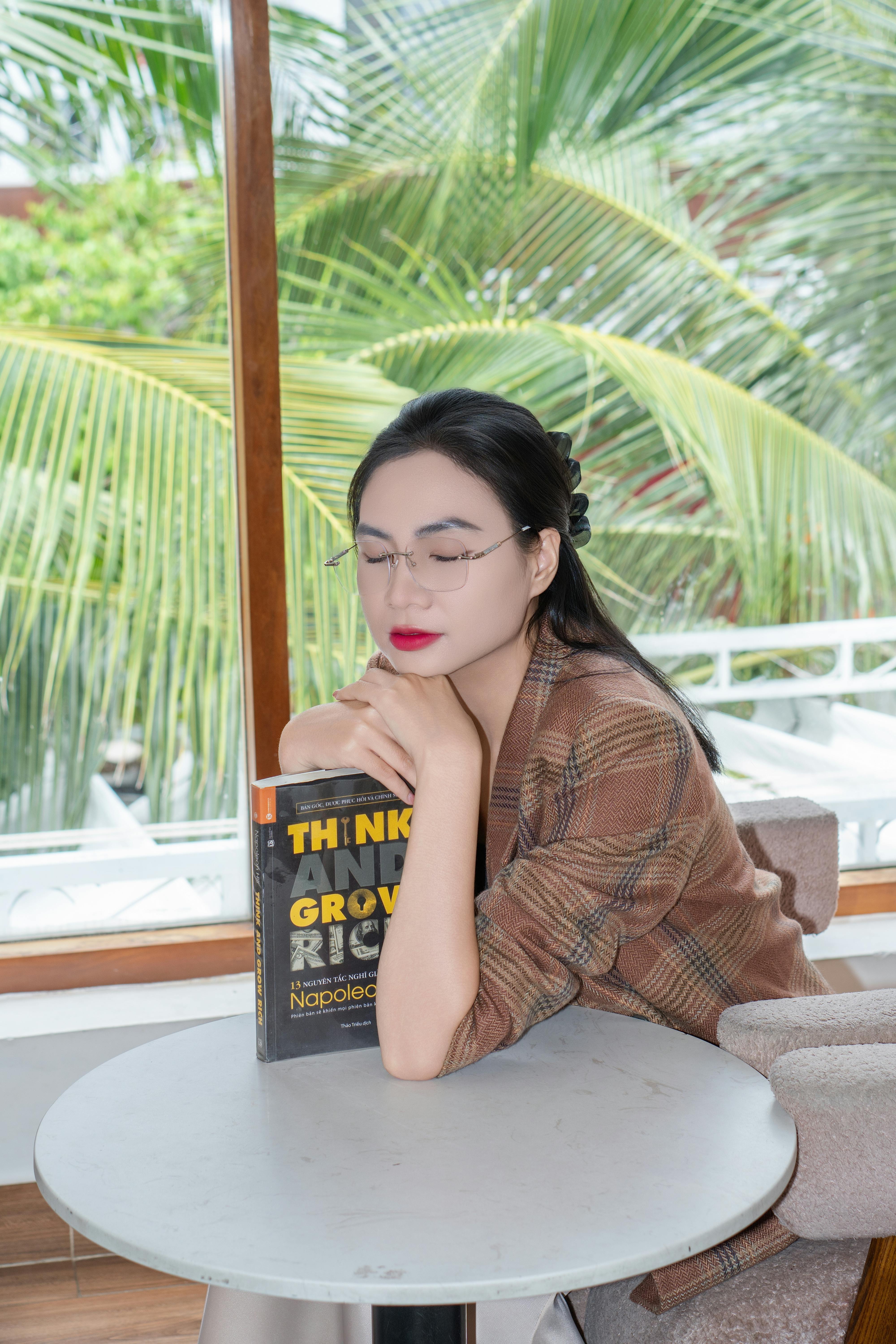 Napoleon Hill - Think And Grow Rich (Recommended By David Deangelo)