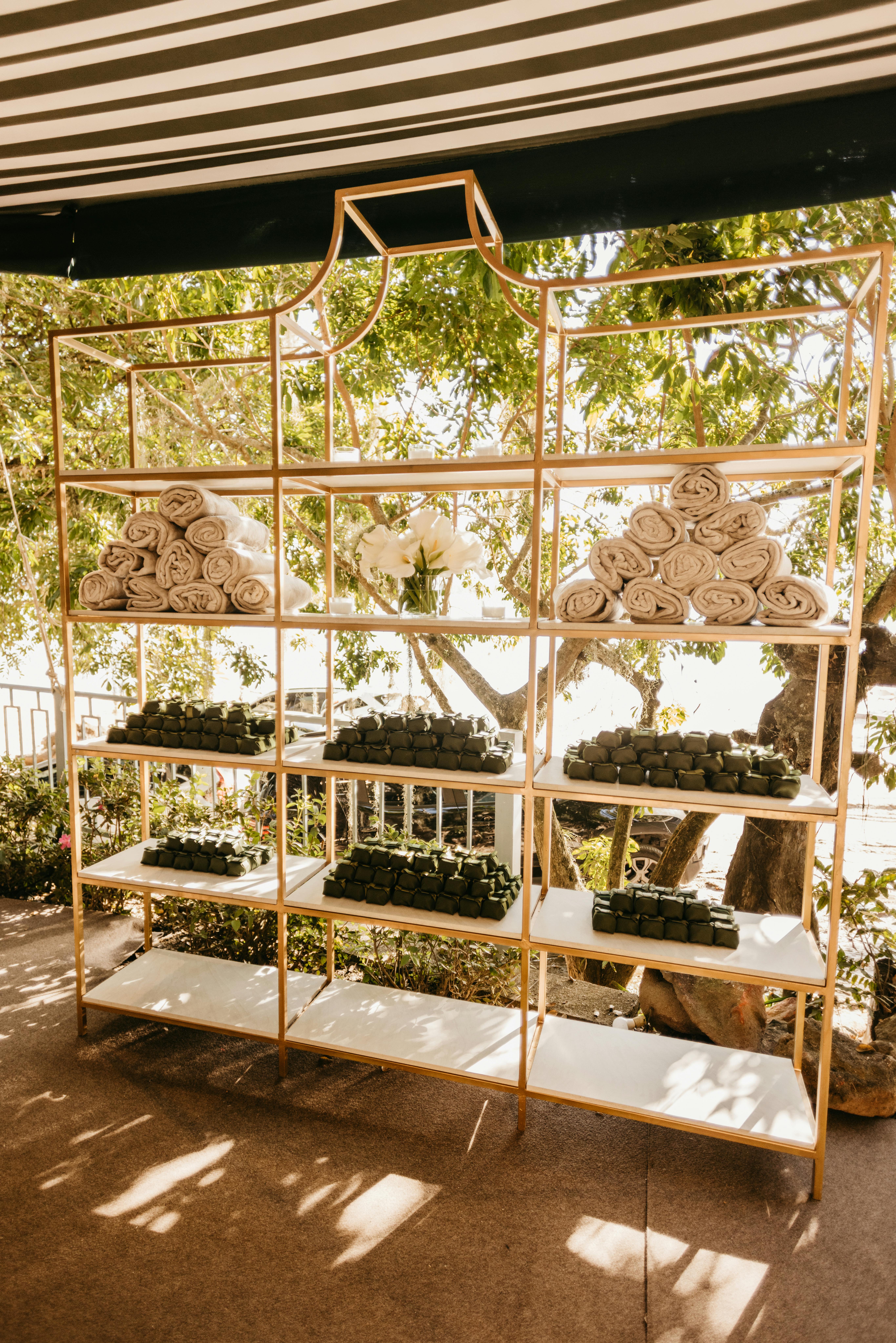 למה אירוח עם מגבות וסבון איכותי משנה את כל החוויה