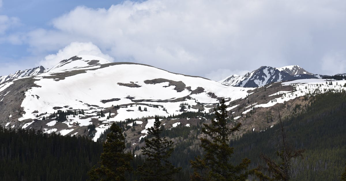 登3020公尺高山賴清德:國防條例每耽擱一天就讓國家多曝險一天