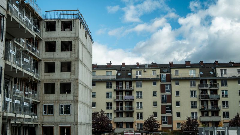 276 Apartments Near M Resort | Ryan Rose,Ryan Rose