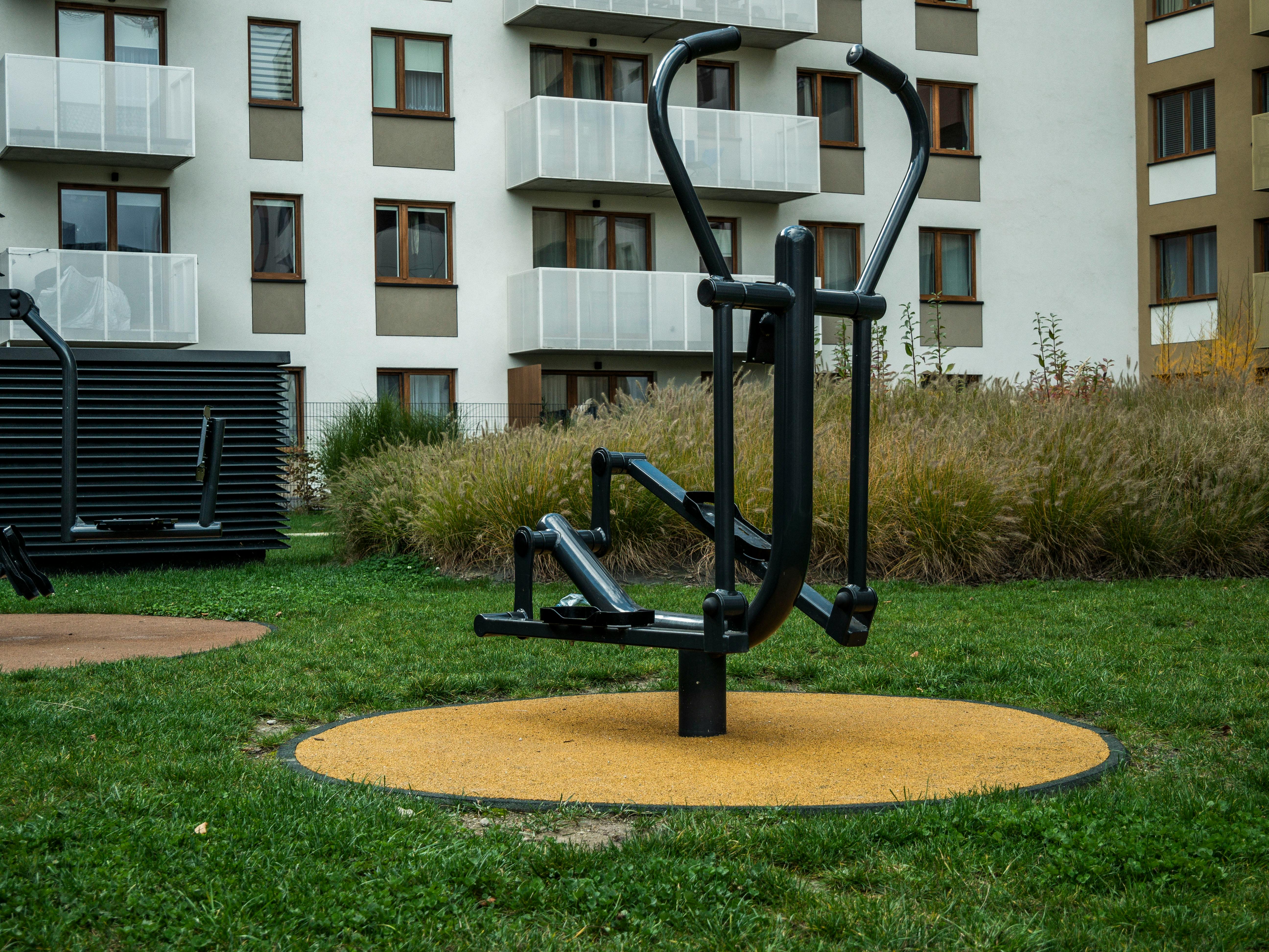 Fitness equipment for small apartments — photo by SHOX ART
