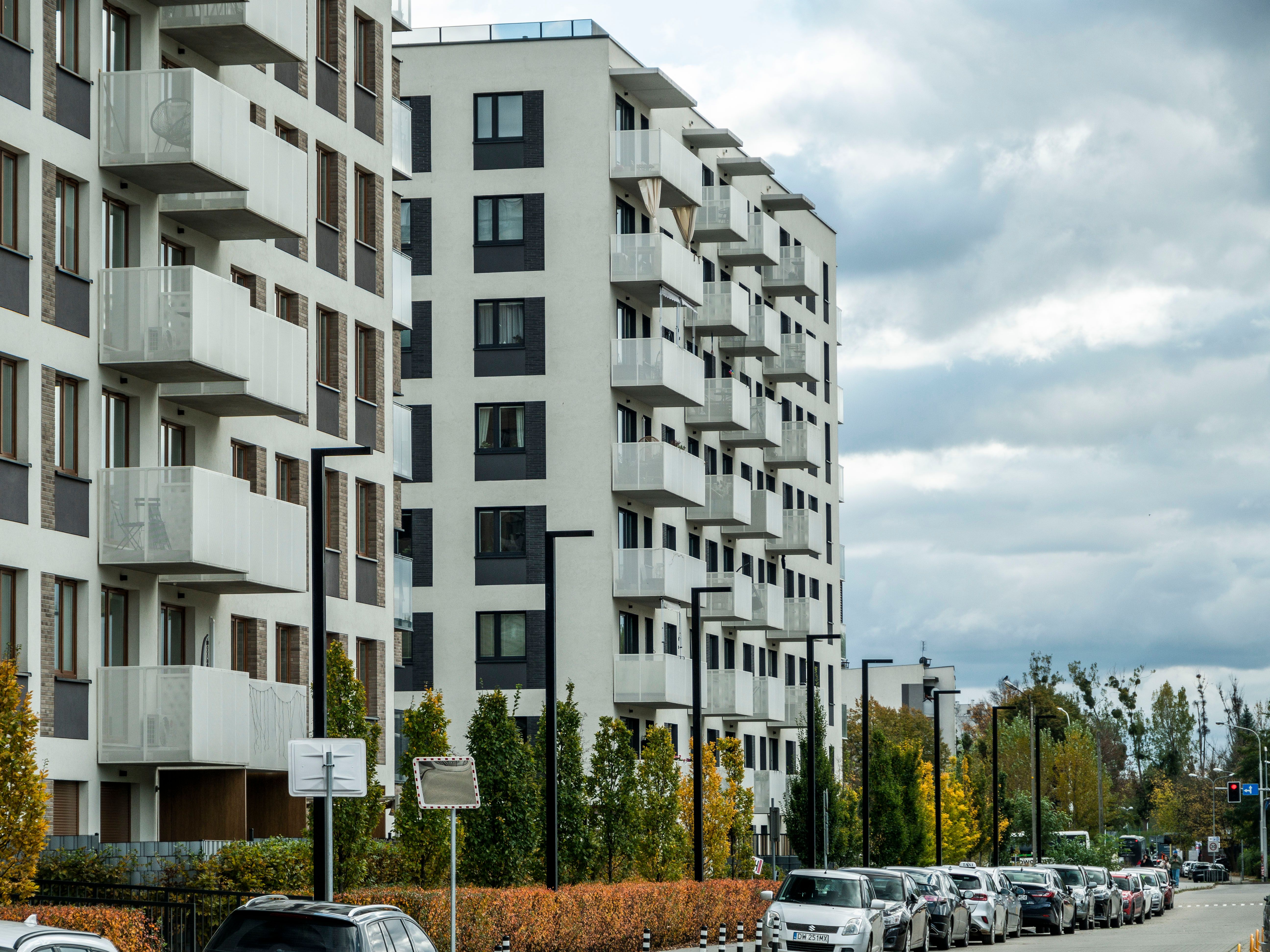 View of Modern Urban Apartment Buildings in Autumn · Free Stock Photo