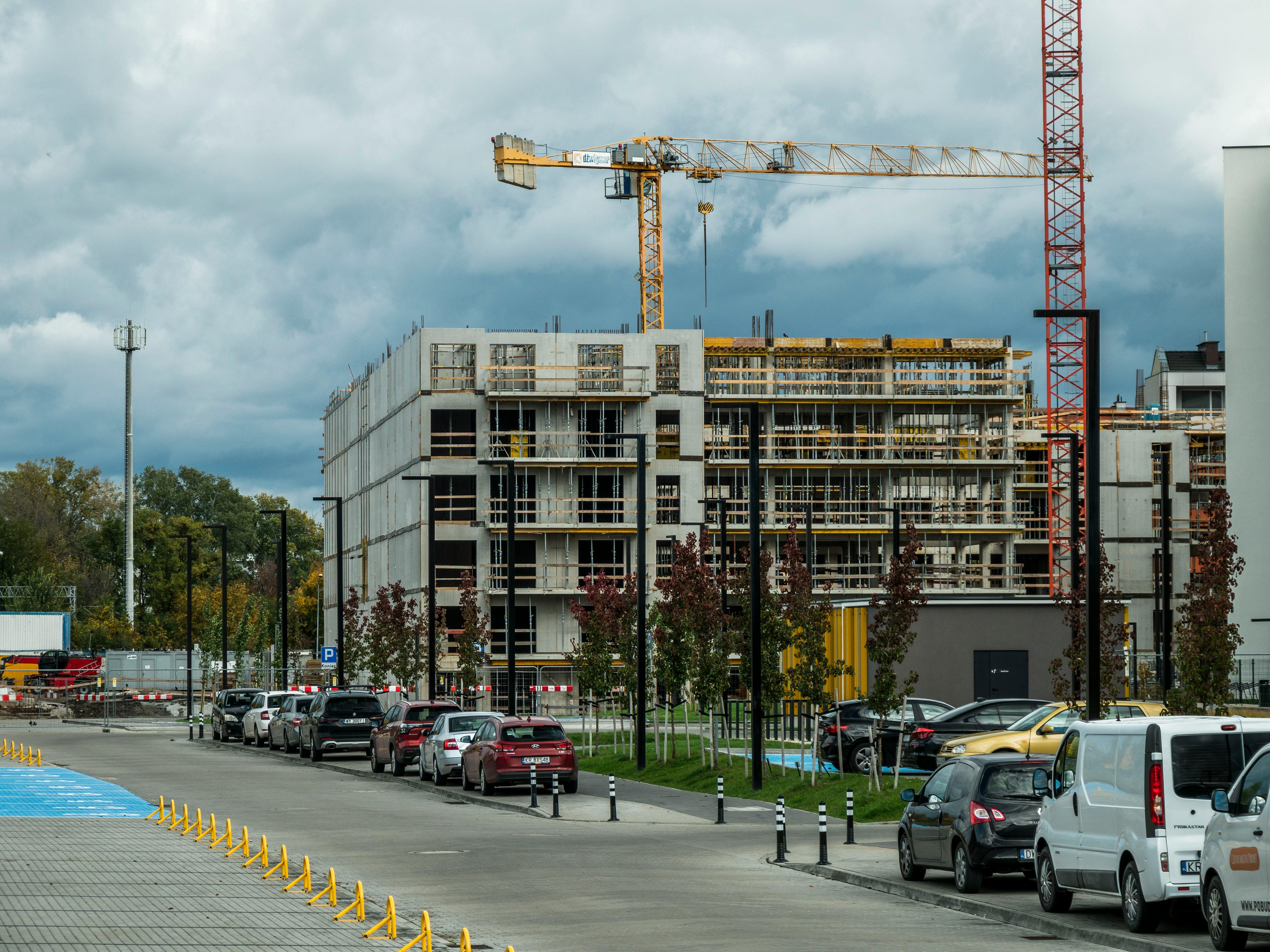Commercial E‑Mobility Charging Depot Solutions for Fleet Electrification — Photo by SHOX ART on Pexels