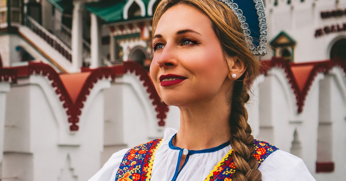 Russian AI girlfriend with elegant style, passionate personality, and intelligent conversation in a realistic AI companion experience Russian AI Girlfriend: Elegant, Passionate & Deeply Intelligent