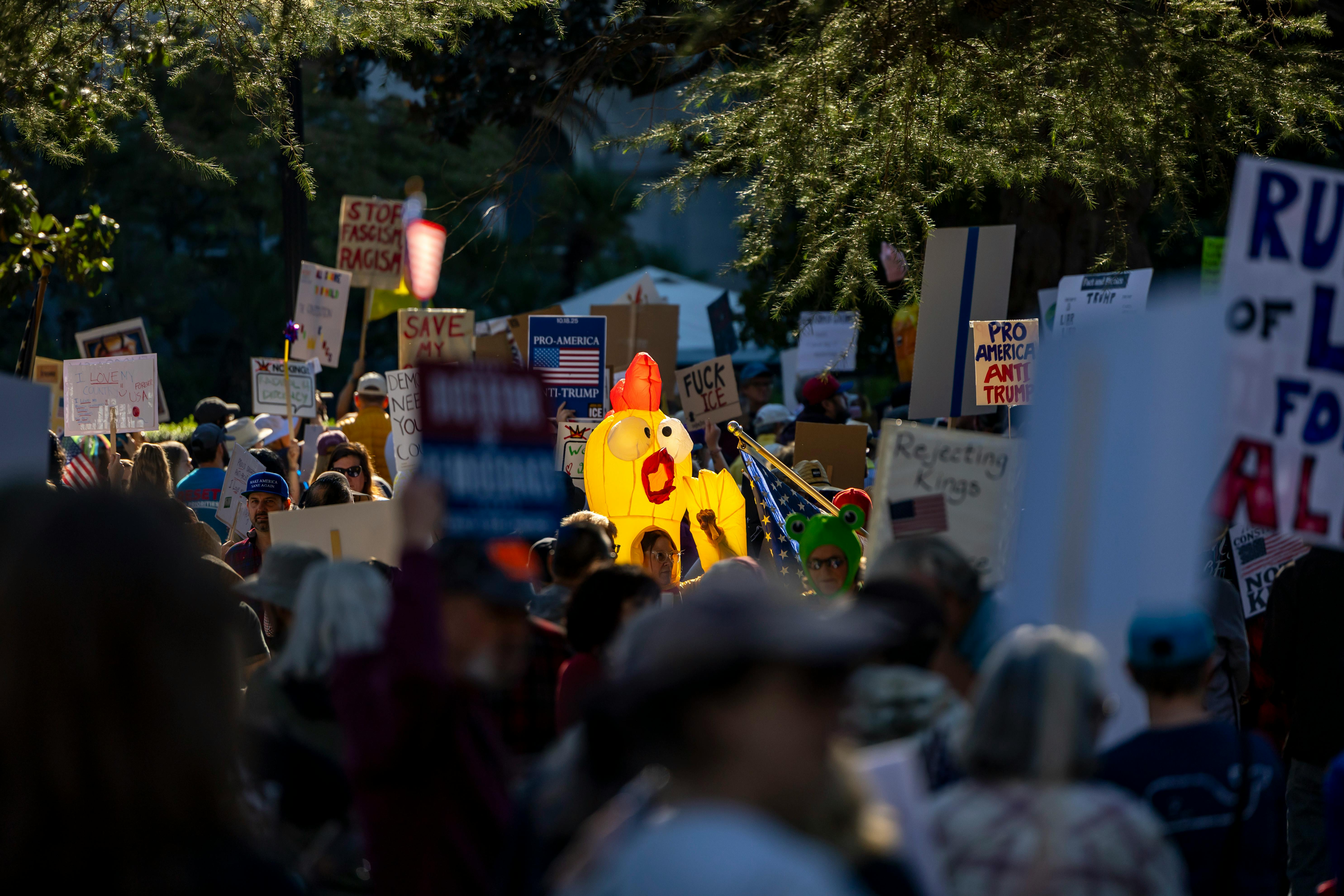 社會兩極對鈔票改版爭議，成政治難題引發熱議