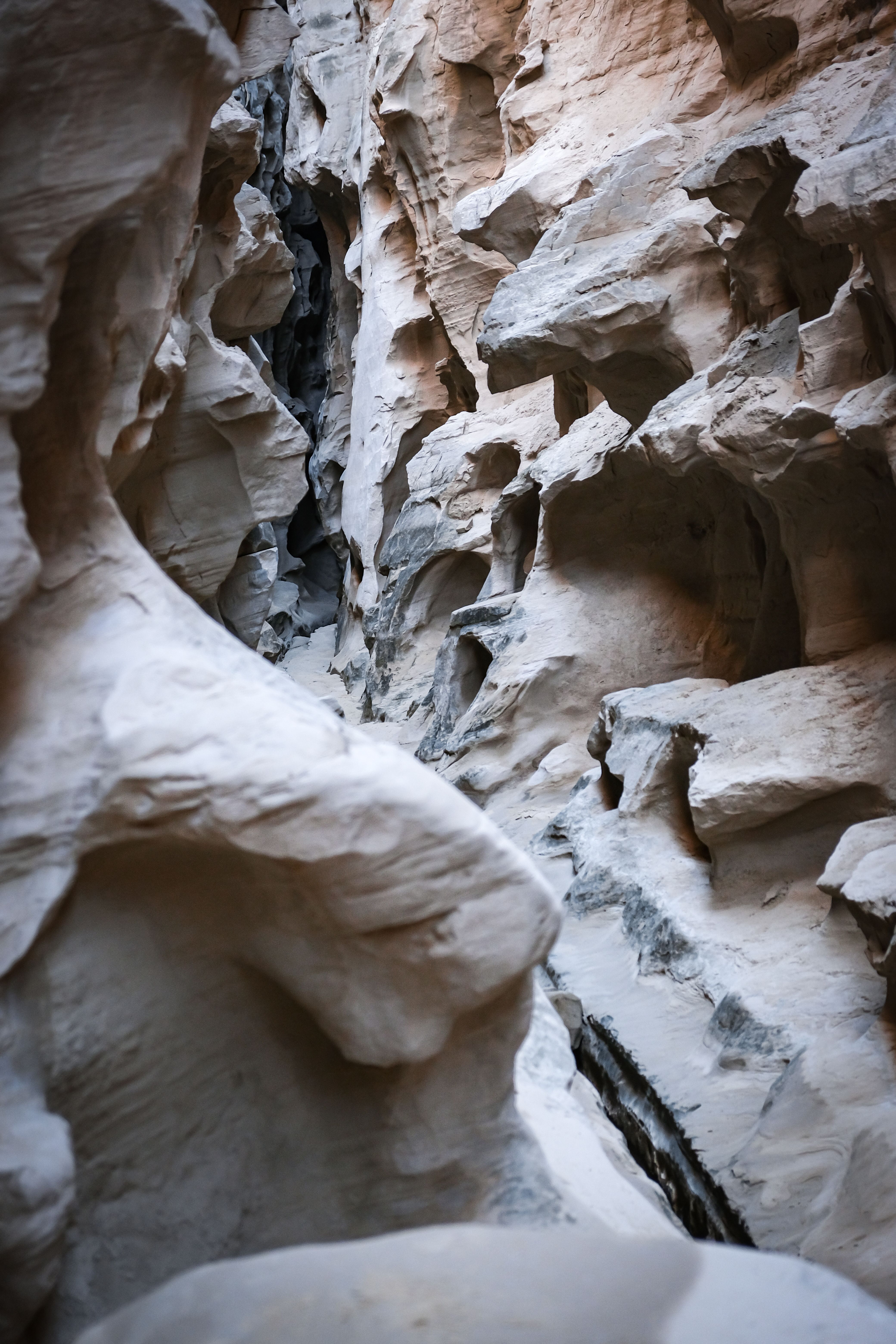 Impresionante Formación Rocosa Geológica En El Cañón · Foto de stock ...