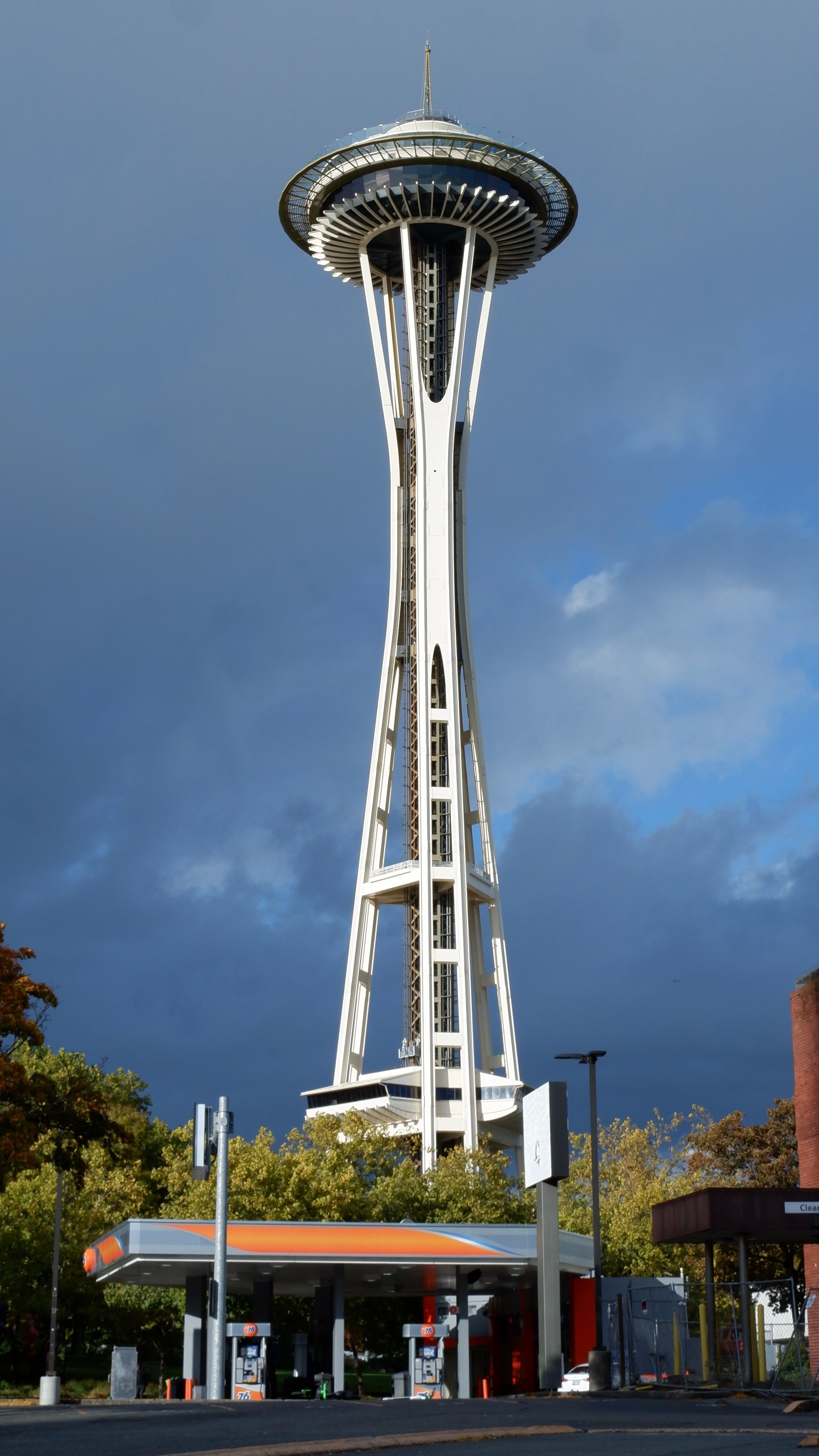 Iconic Space Needle in Seattle's Skyline · Free Stock Photo