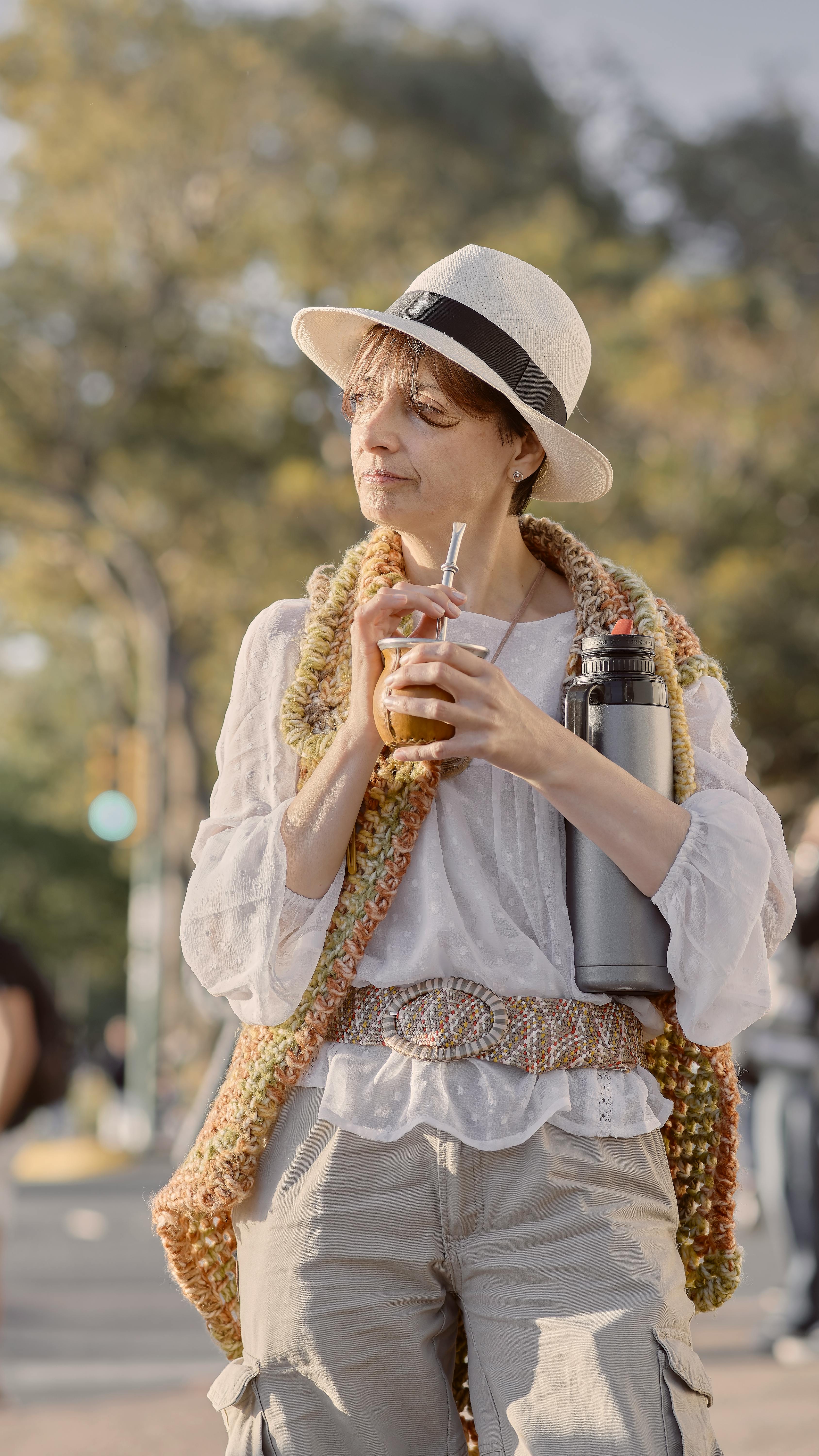 10.000+ Fotos y Imágenes de Clothes of leaks Gratis · Banco de Fotos Gratis