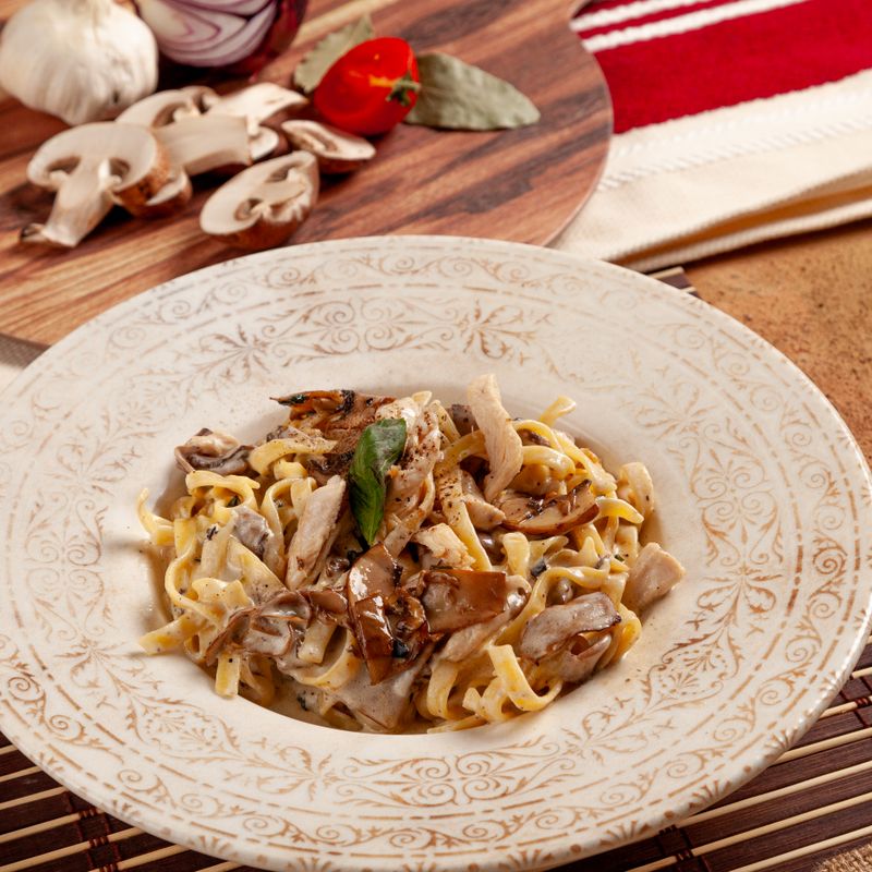 Baked Pasta with Mushrooms and Garlic Cream