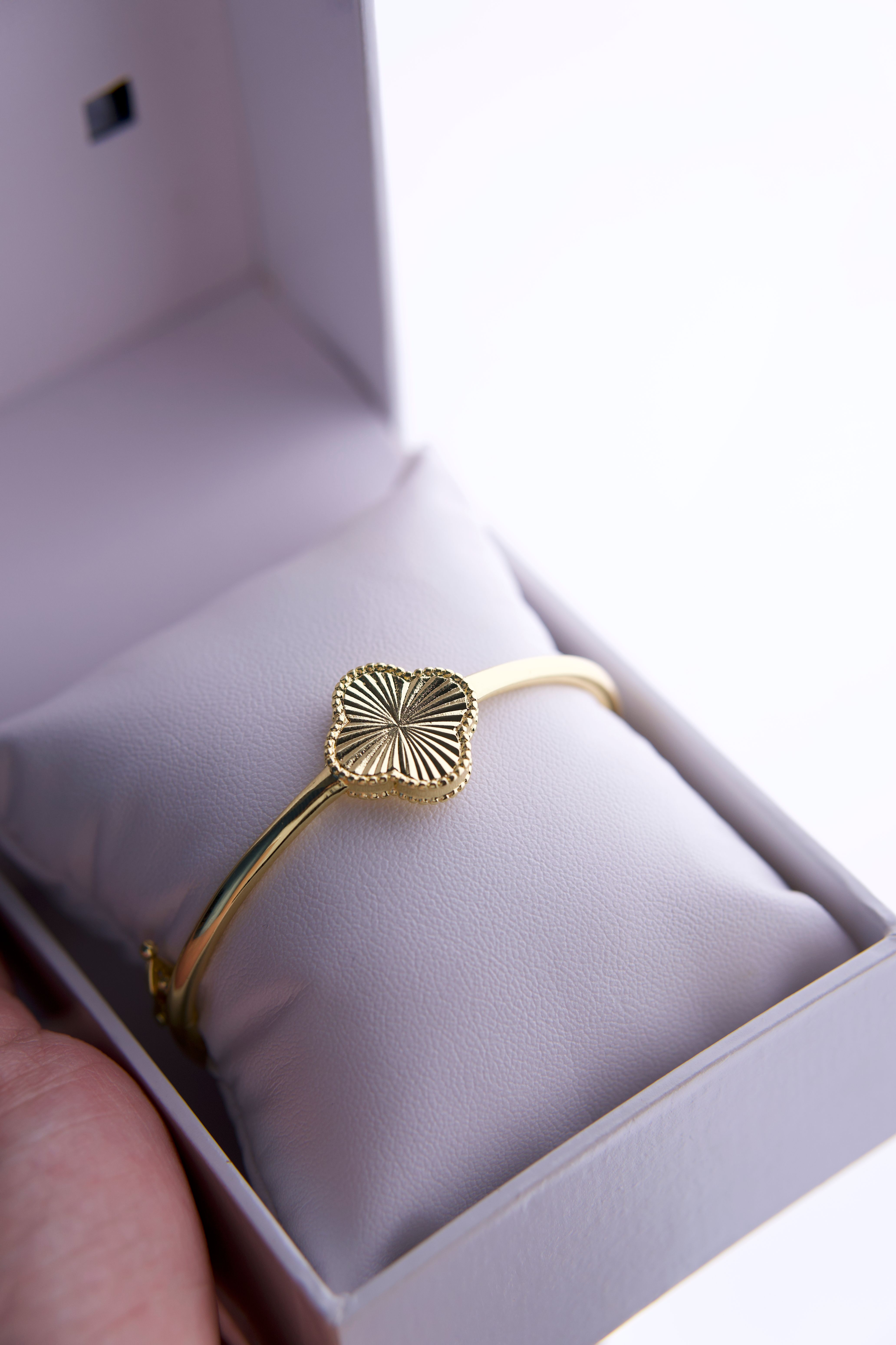 Conjunto Ouro Branco