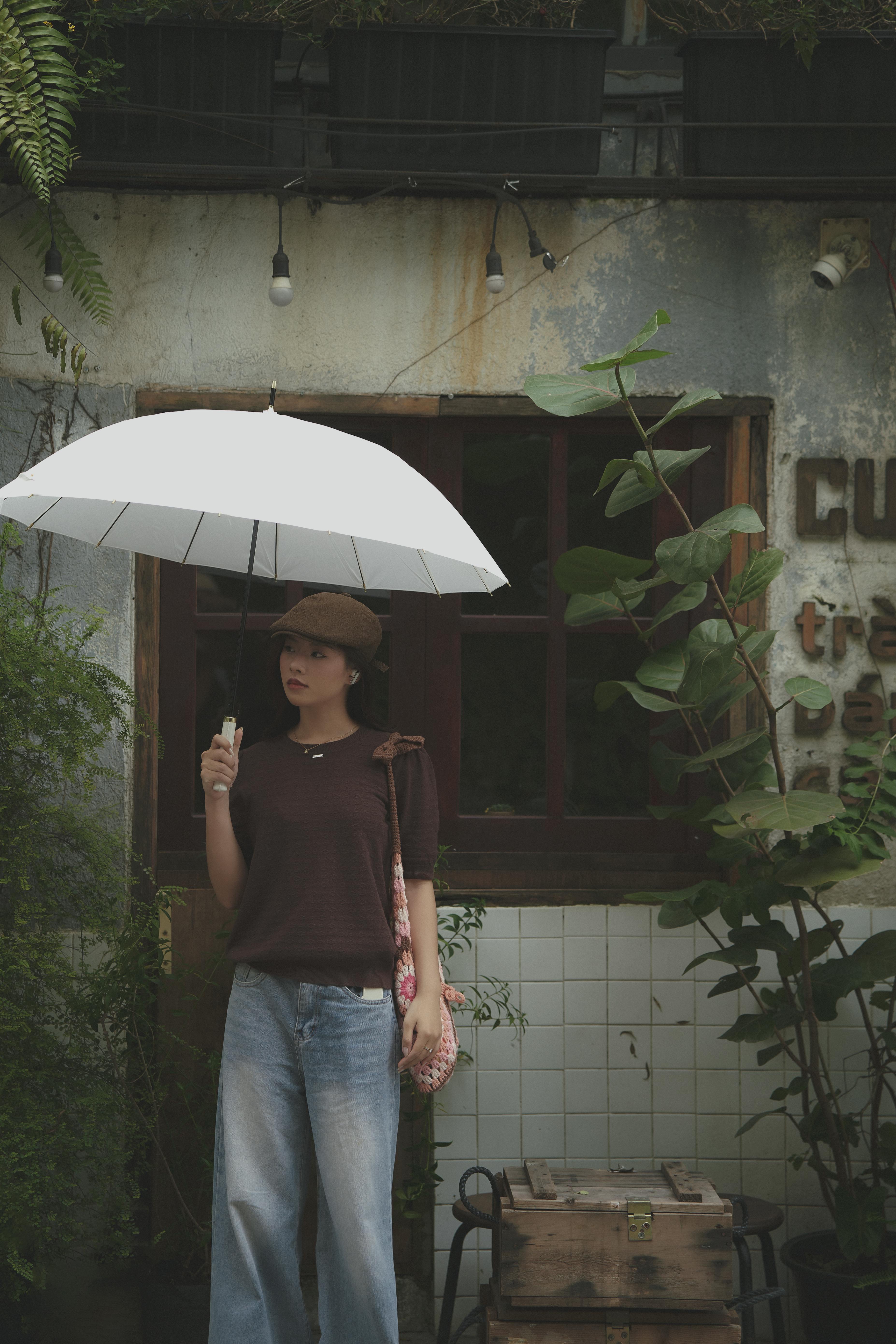 stylish travel fashion gastronomy decor