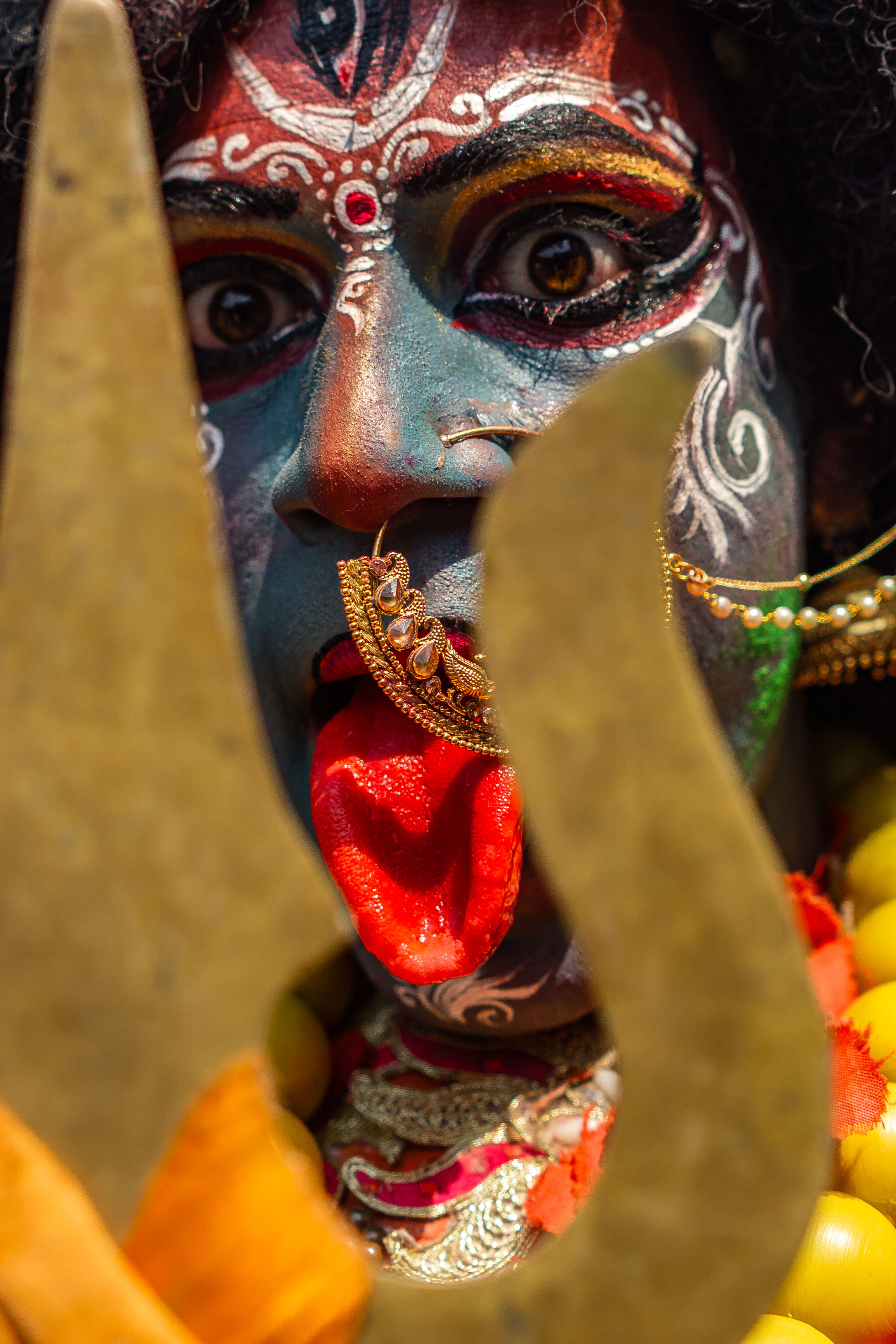 Vibrant Religious Expression in Varanasi, India · Free Stock Photo