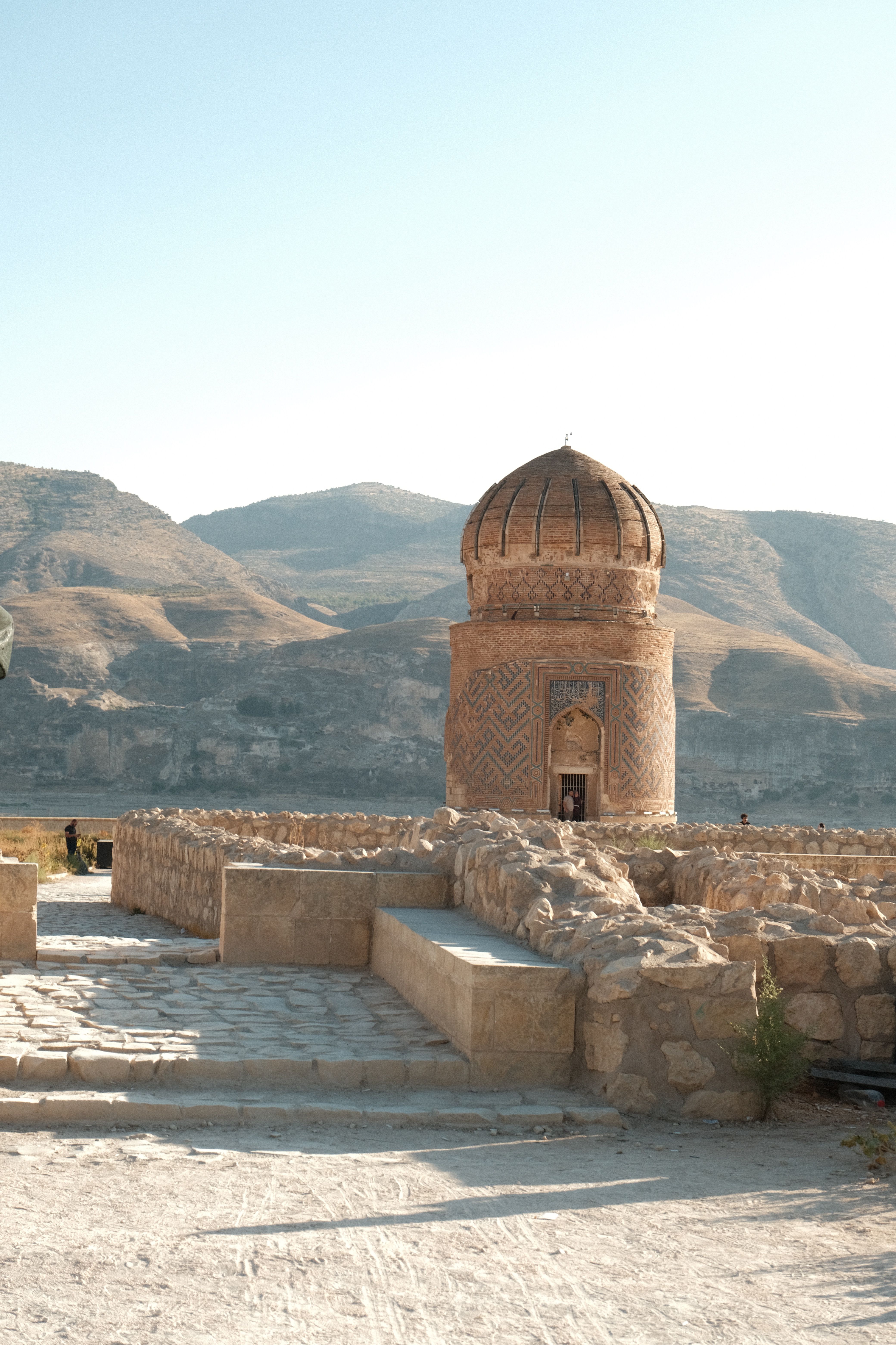 Explore the ancient architectural beauty of Hasankeyf's iconic dome in Batman, Türkiye.