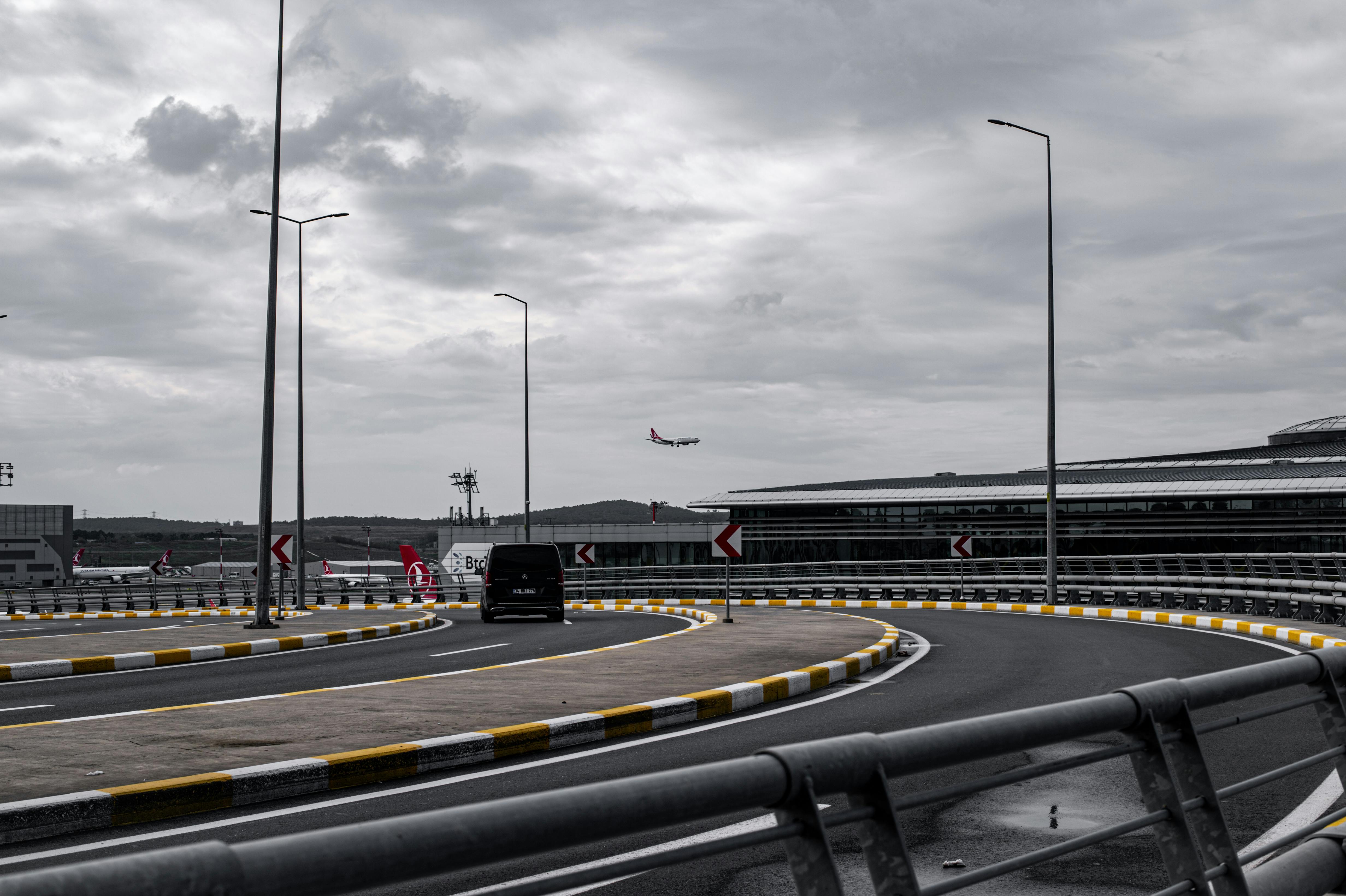 Dalaman Havalimanı ve Şehir Merkezinde Araç Kiralamanın Karşılaştırılması