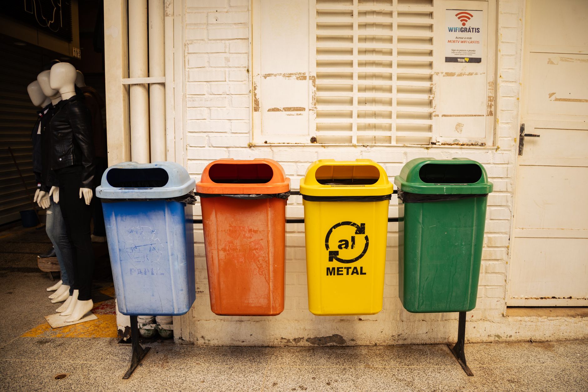 People Are Shaming a Redditor for Not Emptying Their 300 GB Recycle Bin and I Realised Mine Is Just as Bad: The Meta-Game of Digital Hoarding (And Why You're Losing)
