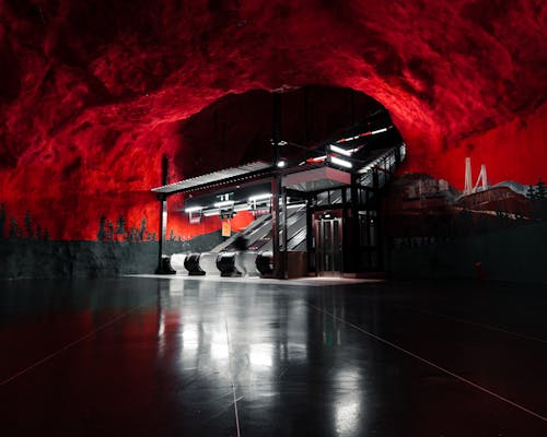 Ücretsiz isveç, stockholm metrosu, yeraltı istasyonu içeren Ücretsiz stok fotoğraf Stok Fotoğraflar