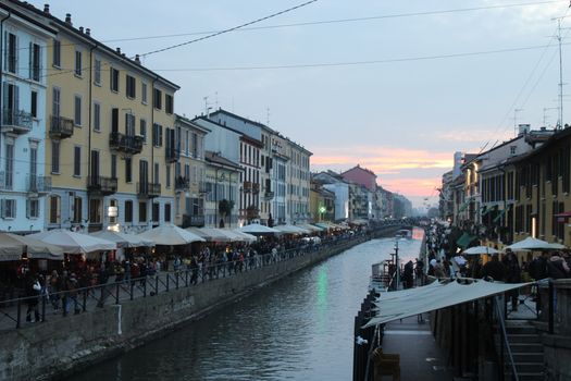 Navigli canals aperitivo walk — Milan