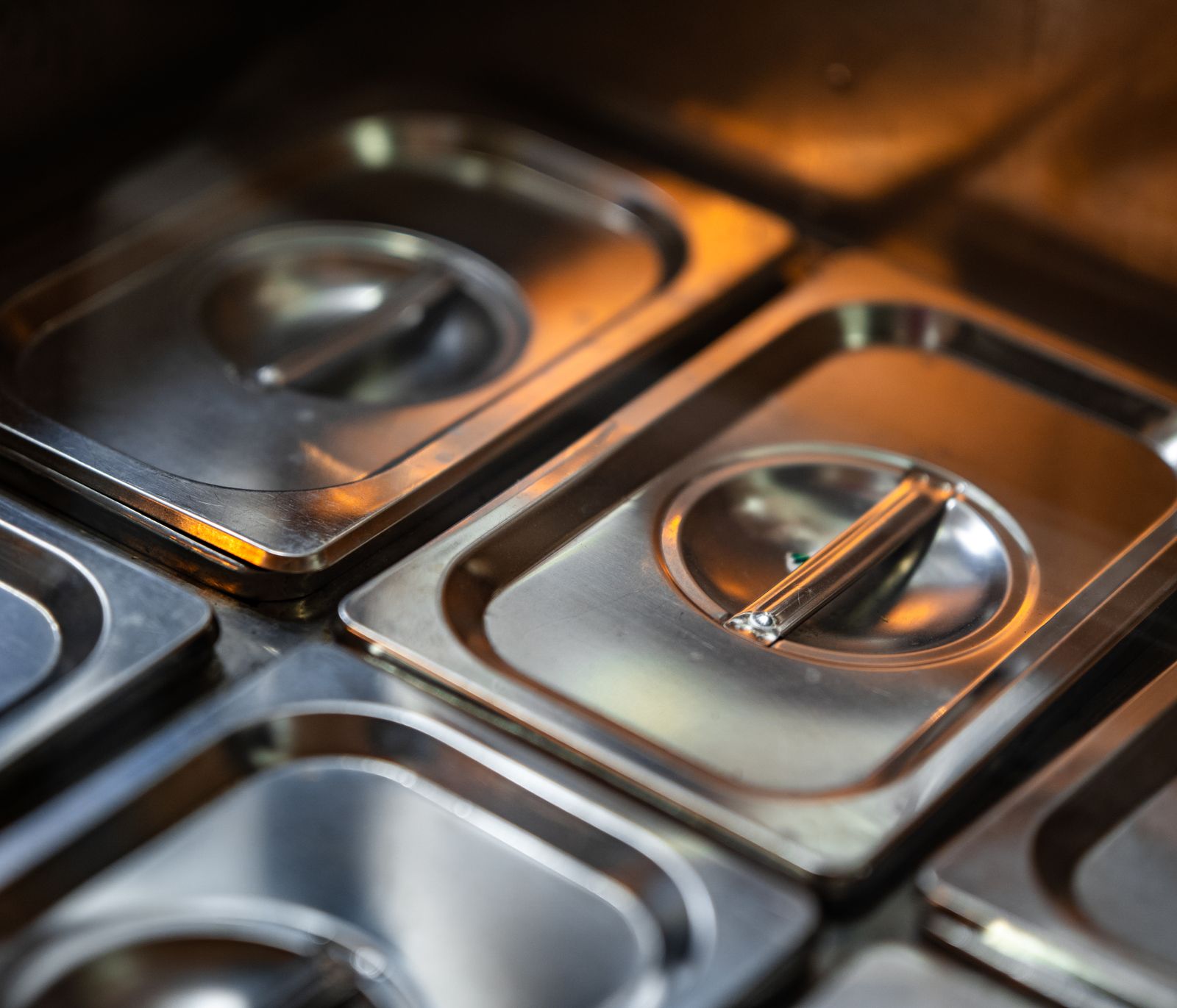 Stainless steel commercial kitchen equipment and food warmers