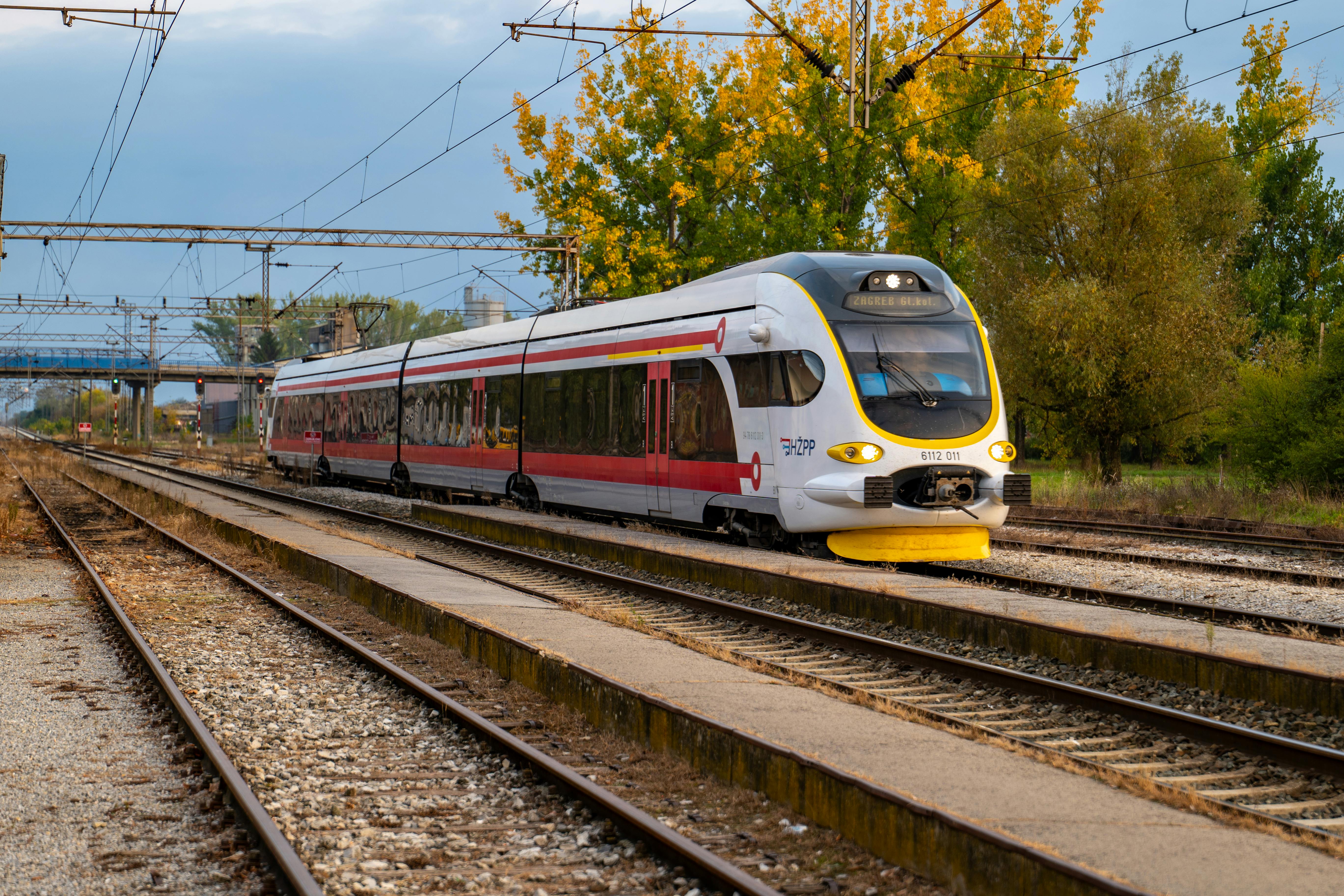 科技倫理警鐘響起！蘋果創辦人與哈利王子聯署呼籲禁止超級智慧AI