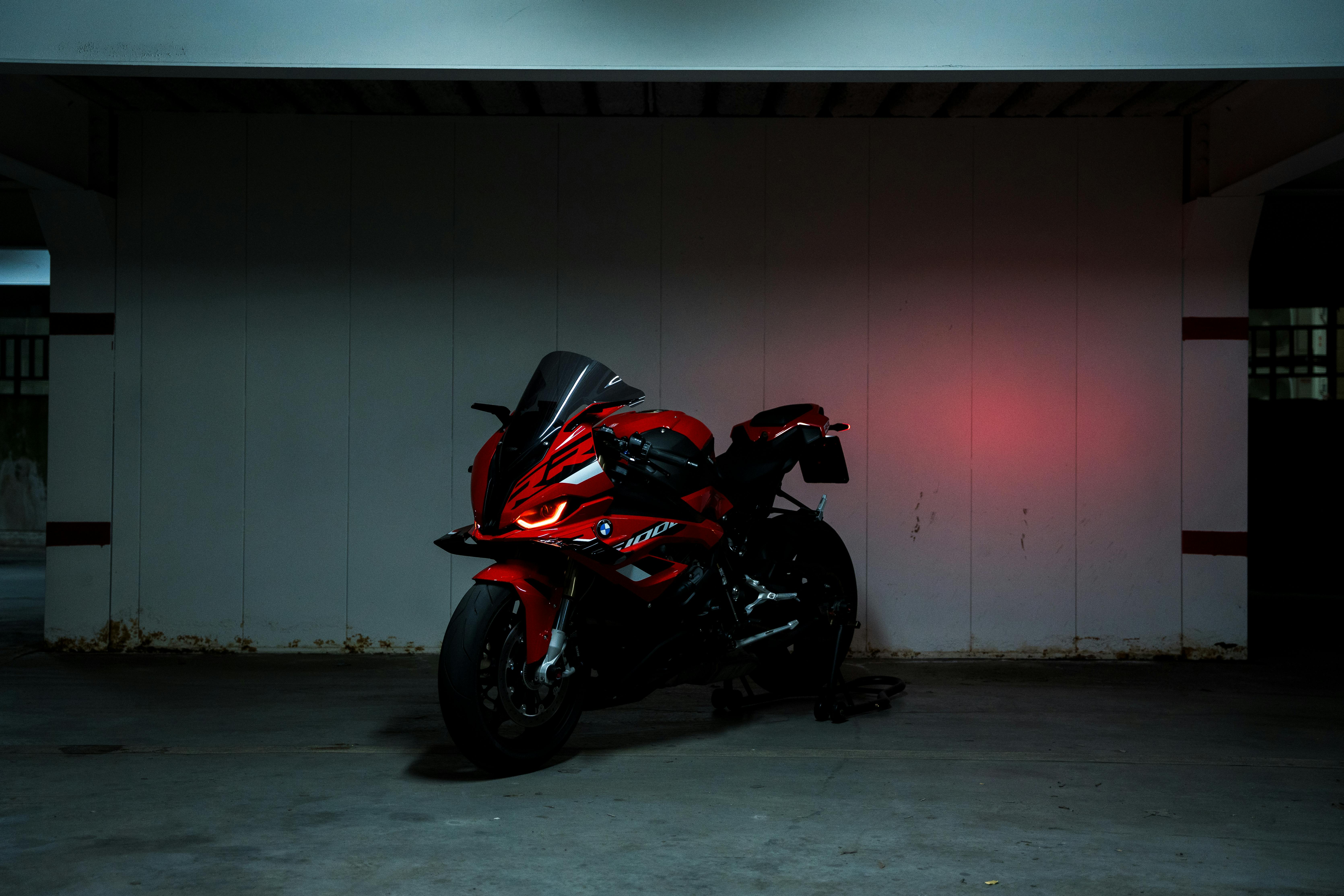 motorcycles & powersports s.r.o motorcycle & powersports review — Photo by Andrea Prochilo on Pexels