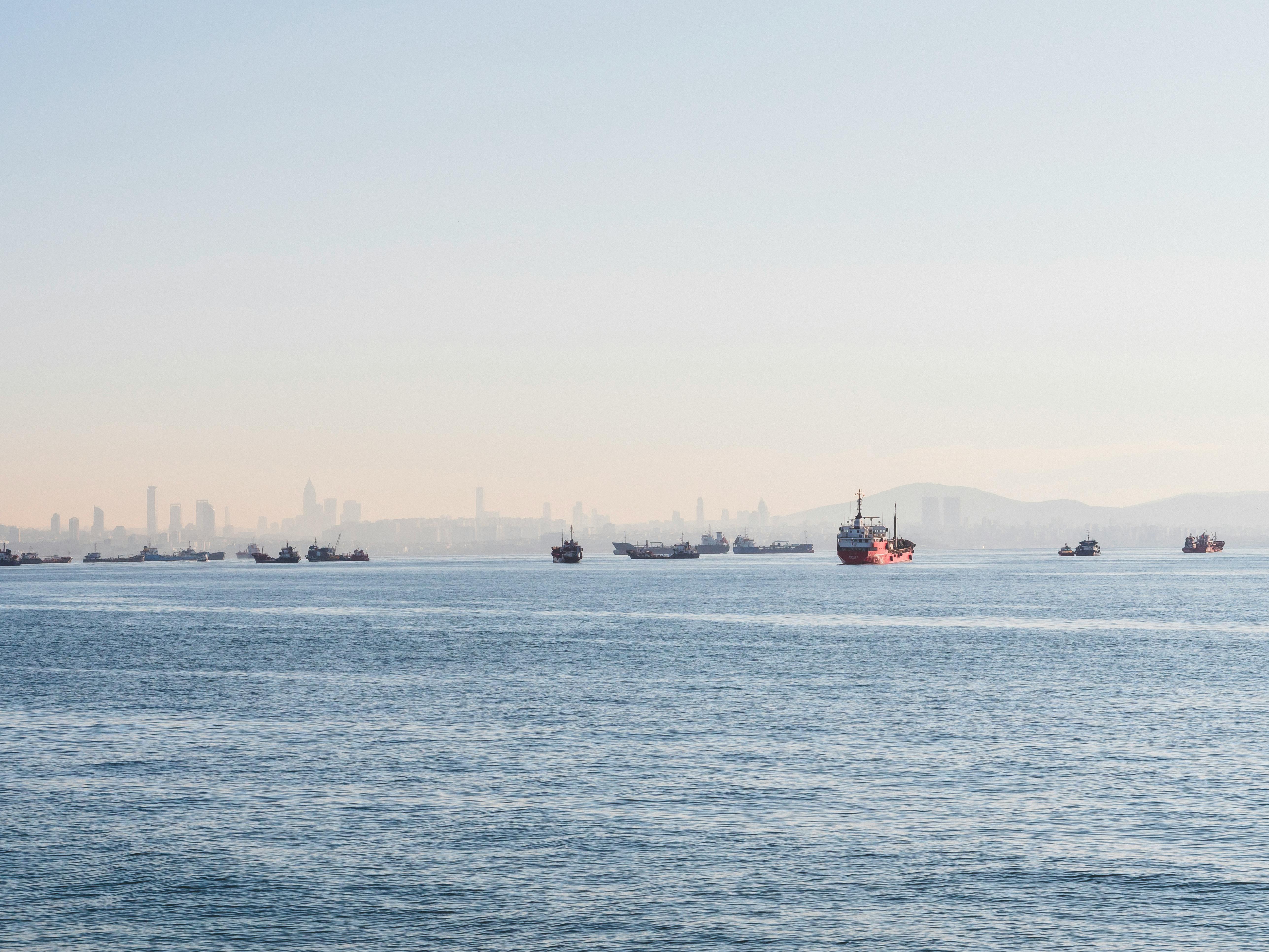 800 Ships Stuck: How a Hormuz Truce Could Shift Global Trade Dynamics  — finance and investment — 2026