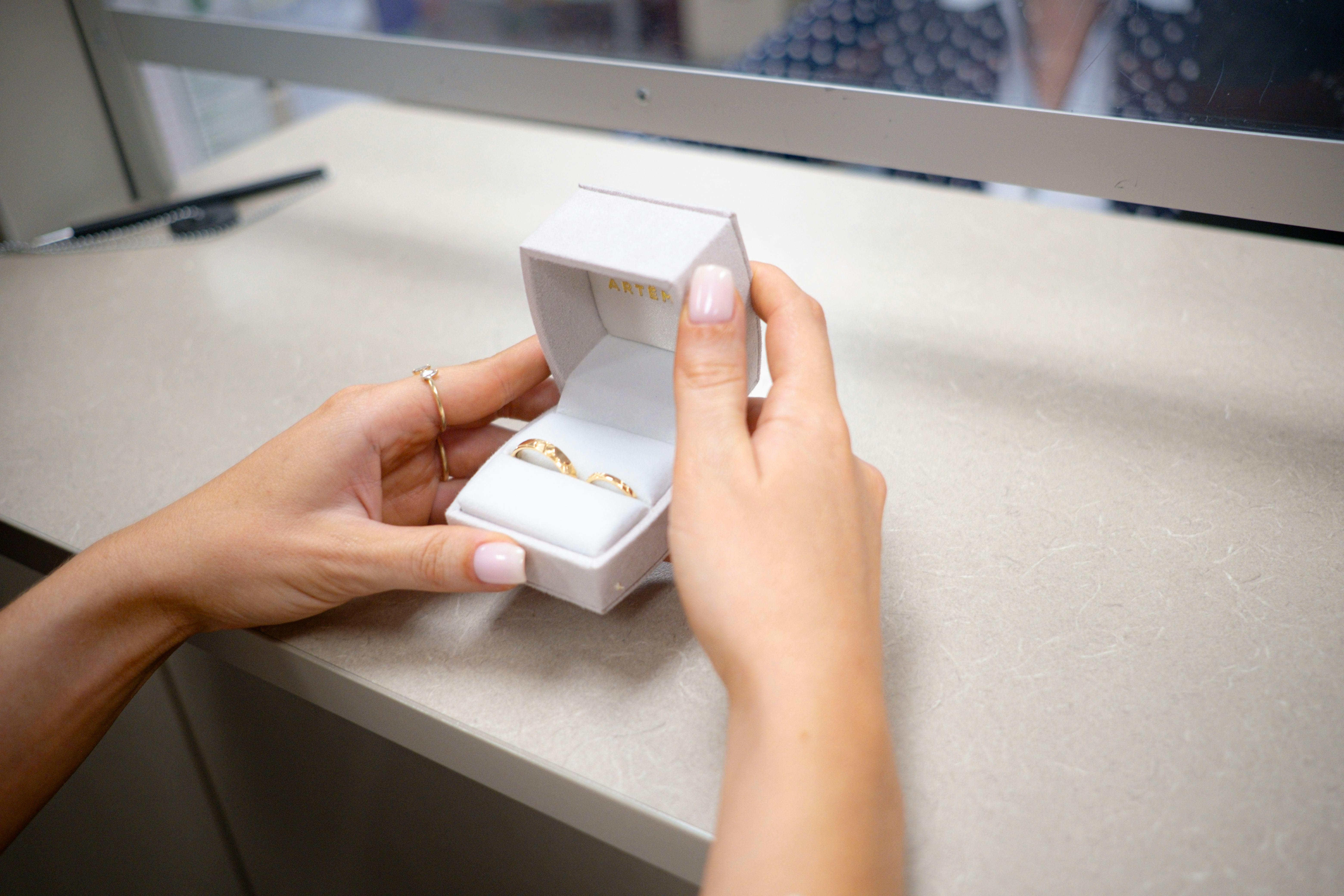 Guitar Accessory Buying Guides - Buying Guides subtopic