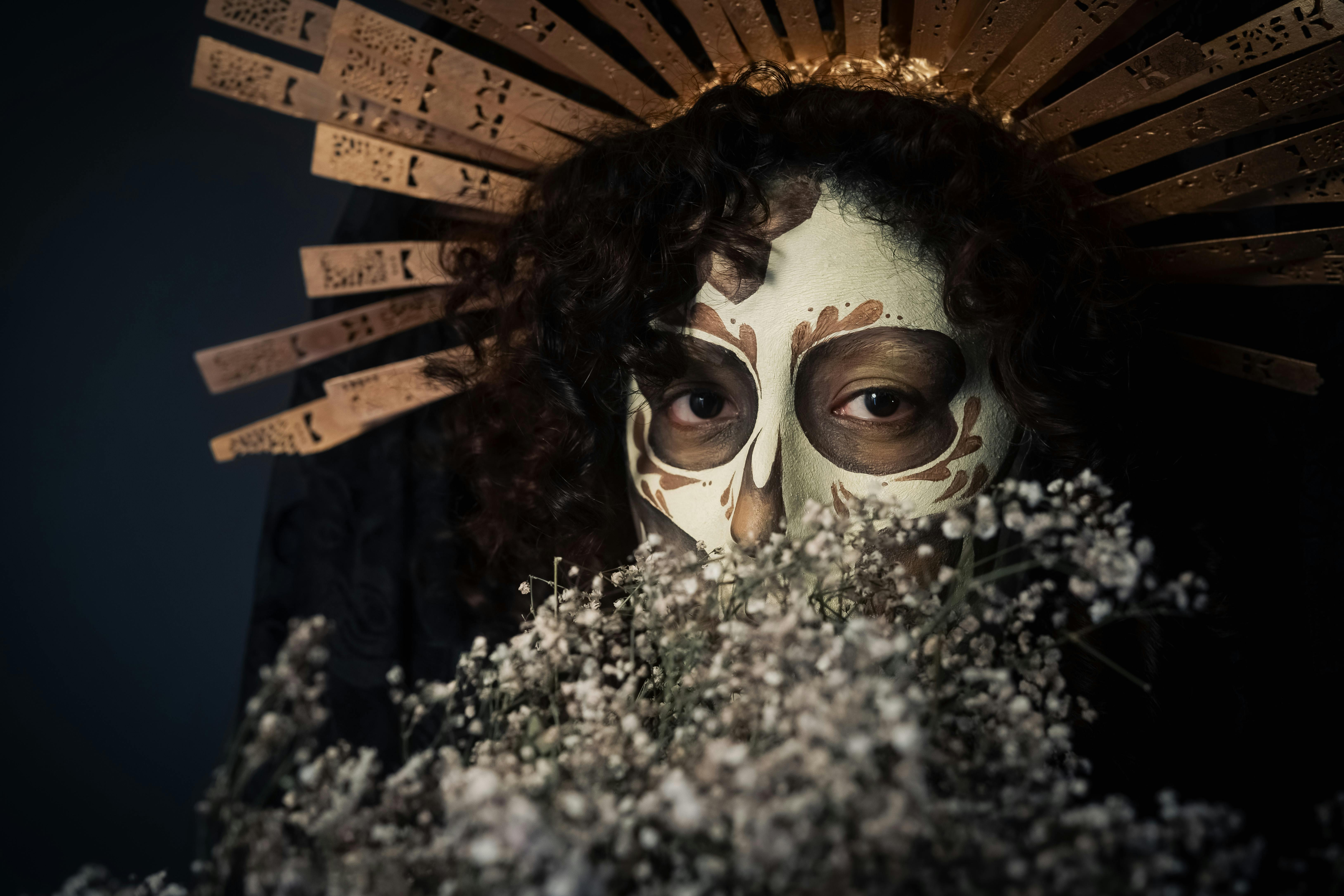 Transformación Personal: 3 Rituals Poderosos Usando la Pirámide de Hoy