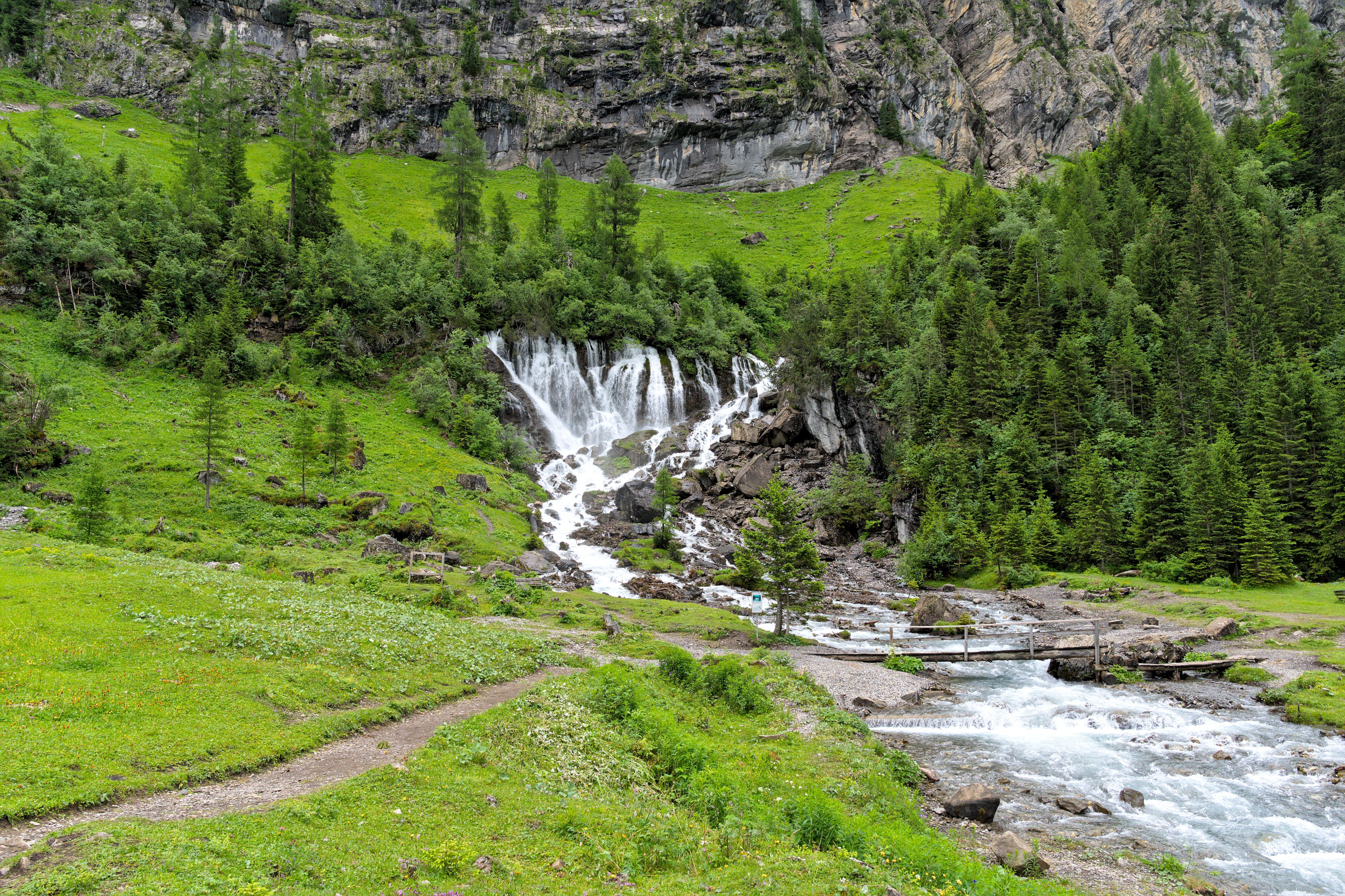 Les meilleures chutes d'eau à découvrir en Suisse