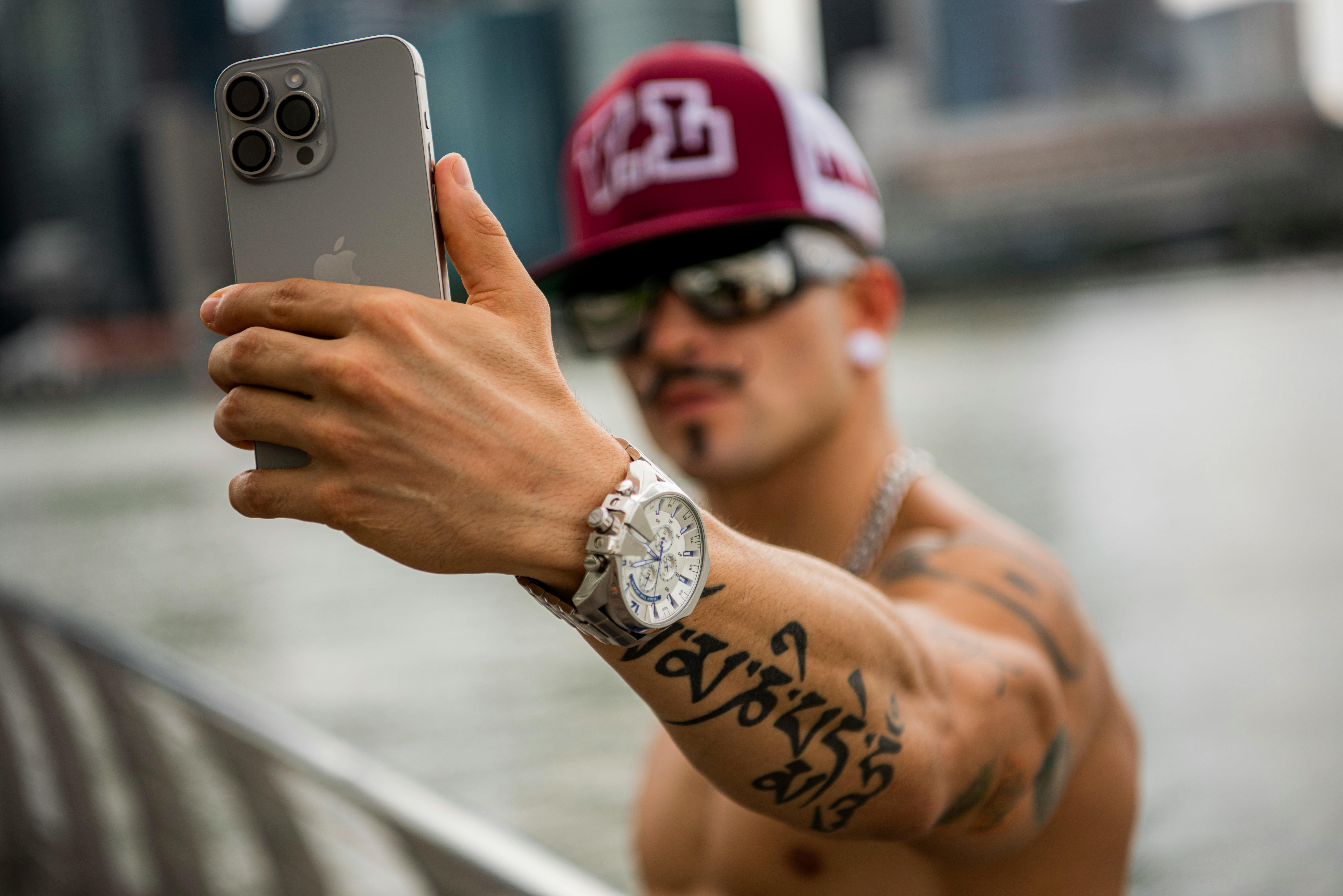 中共四中全會公布「十五五規劃」：聚焦實體經濟與科技自立，能否