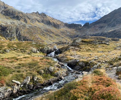 Free stock photo of alone on the mountain, alpine hiking, alpine region Stock Photo