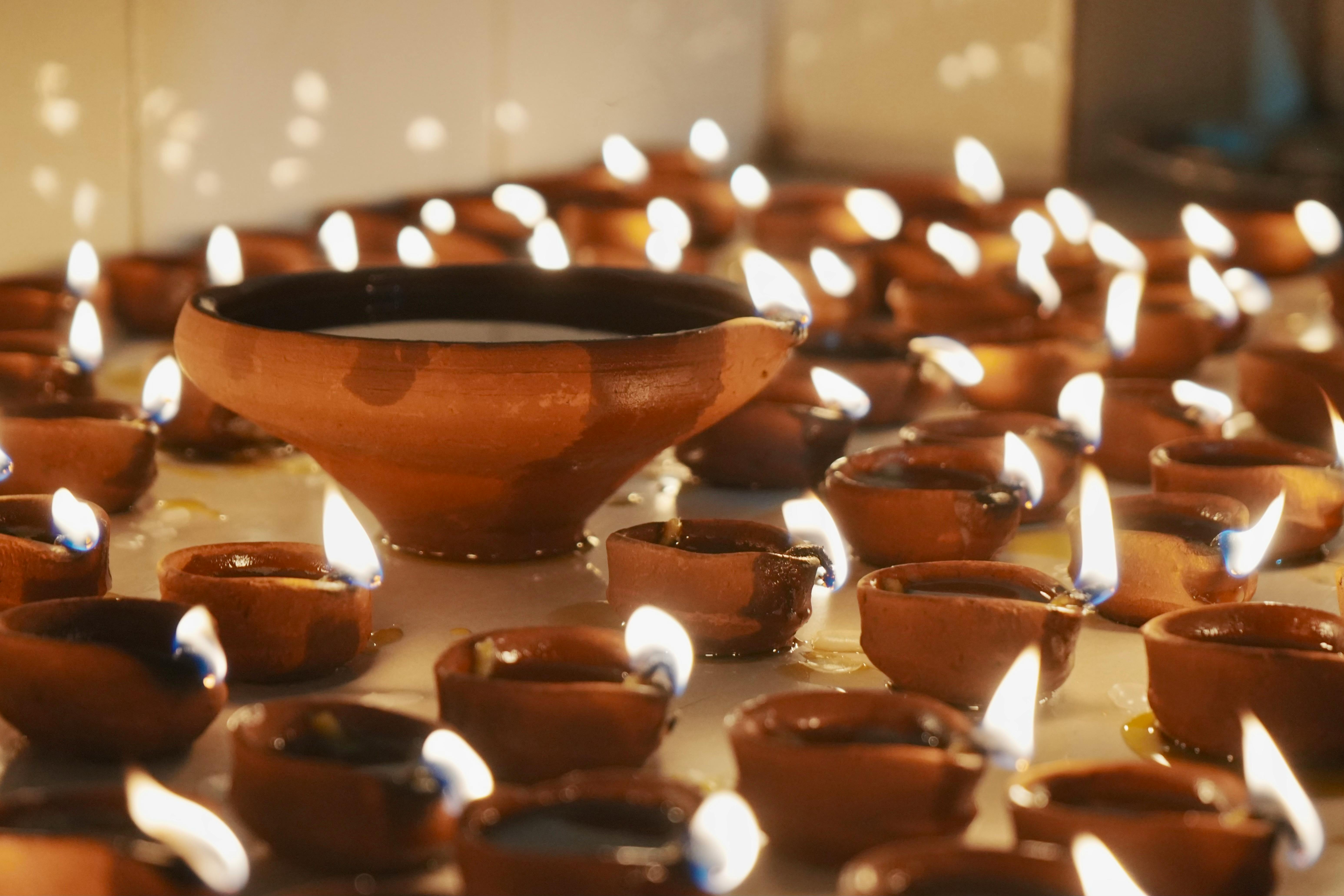 財經：國際油價本週飆升 創4個月來最大漲幅