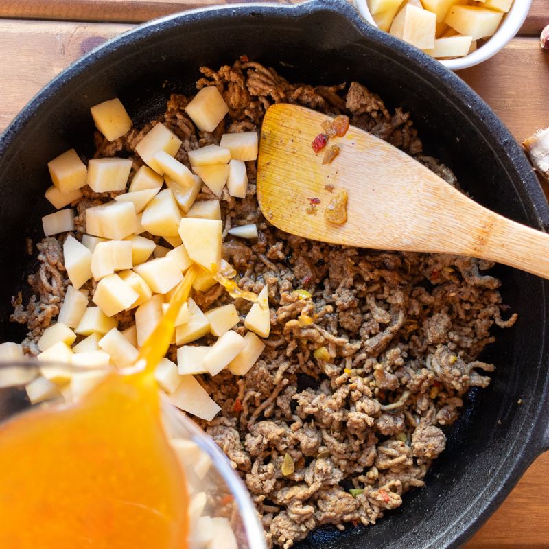 Seasoned Ground Turkey Quinoa Skillet