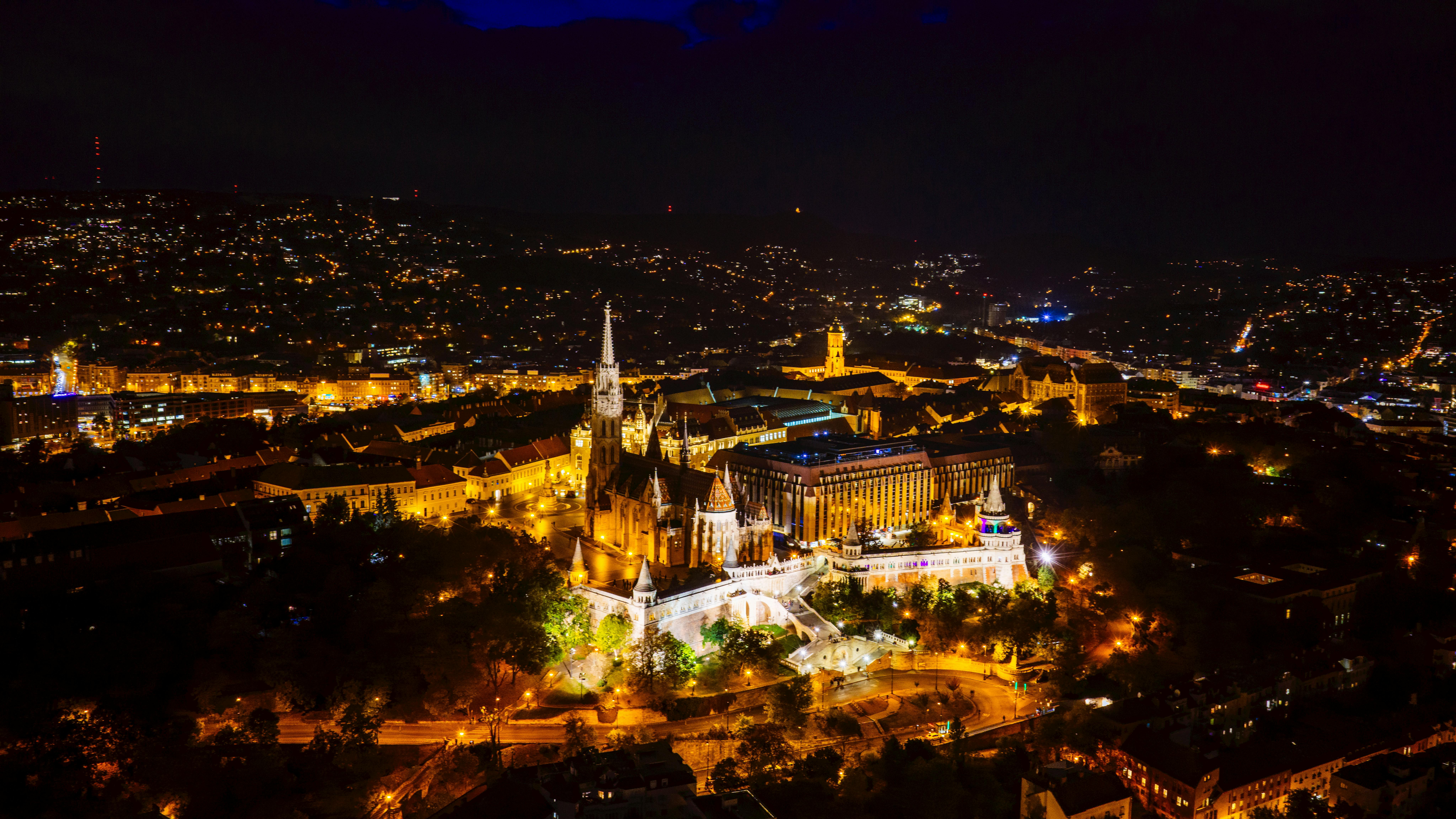 Sore di Perpustakaan Kampus