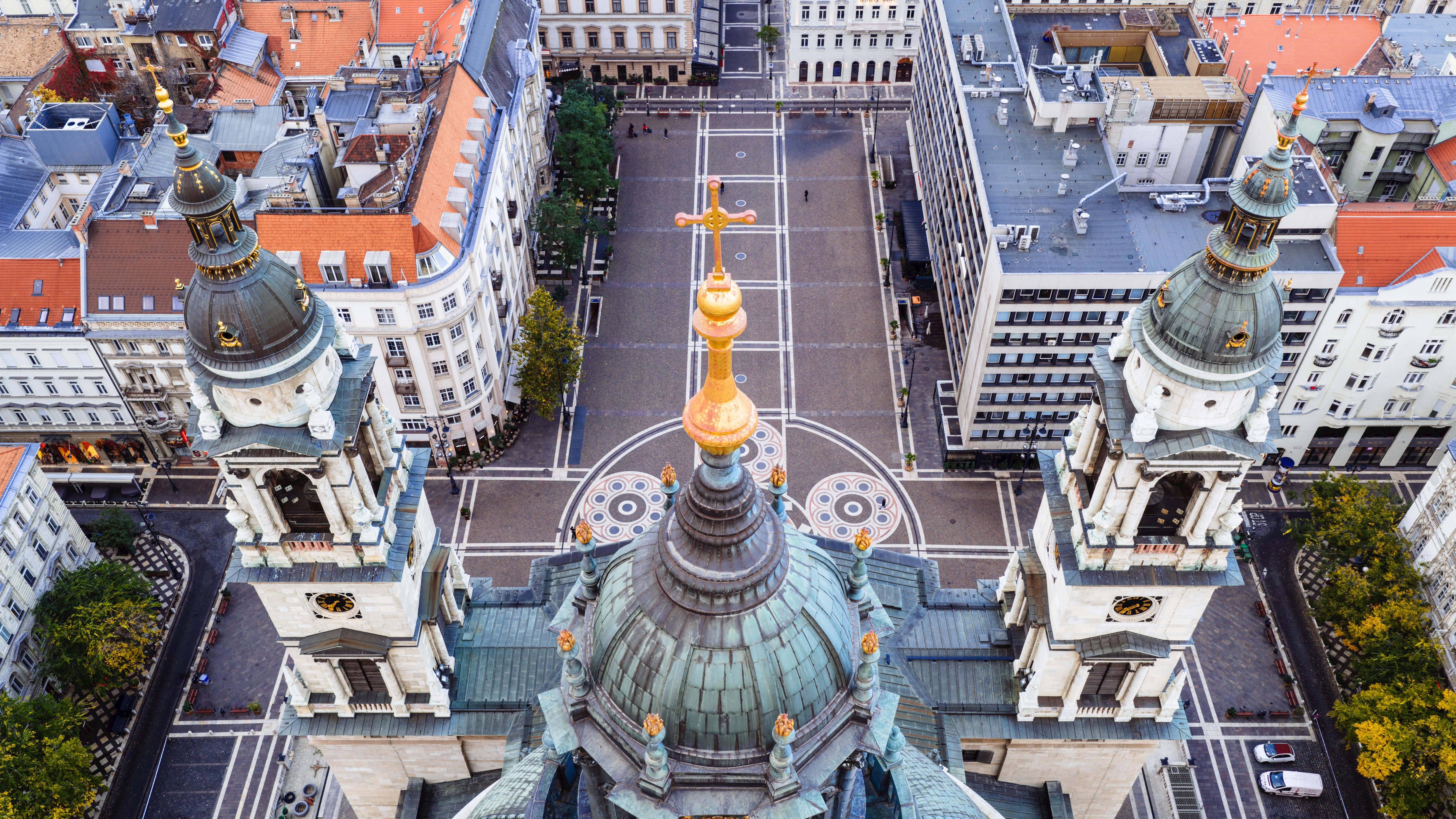 무료 부다페스트 성 이슈트반 대성당의 공중 전경 스톡 사진
