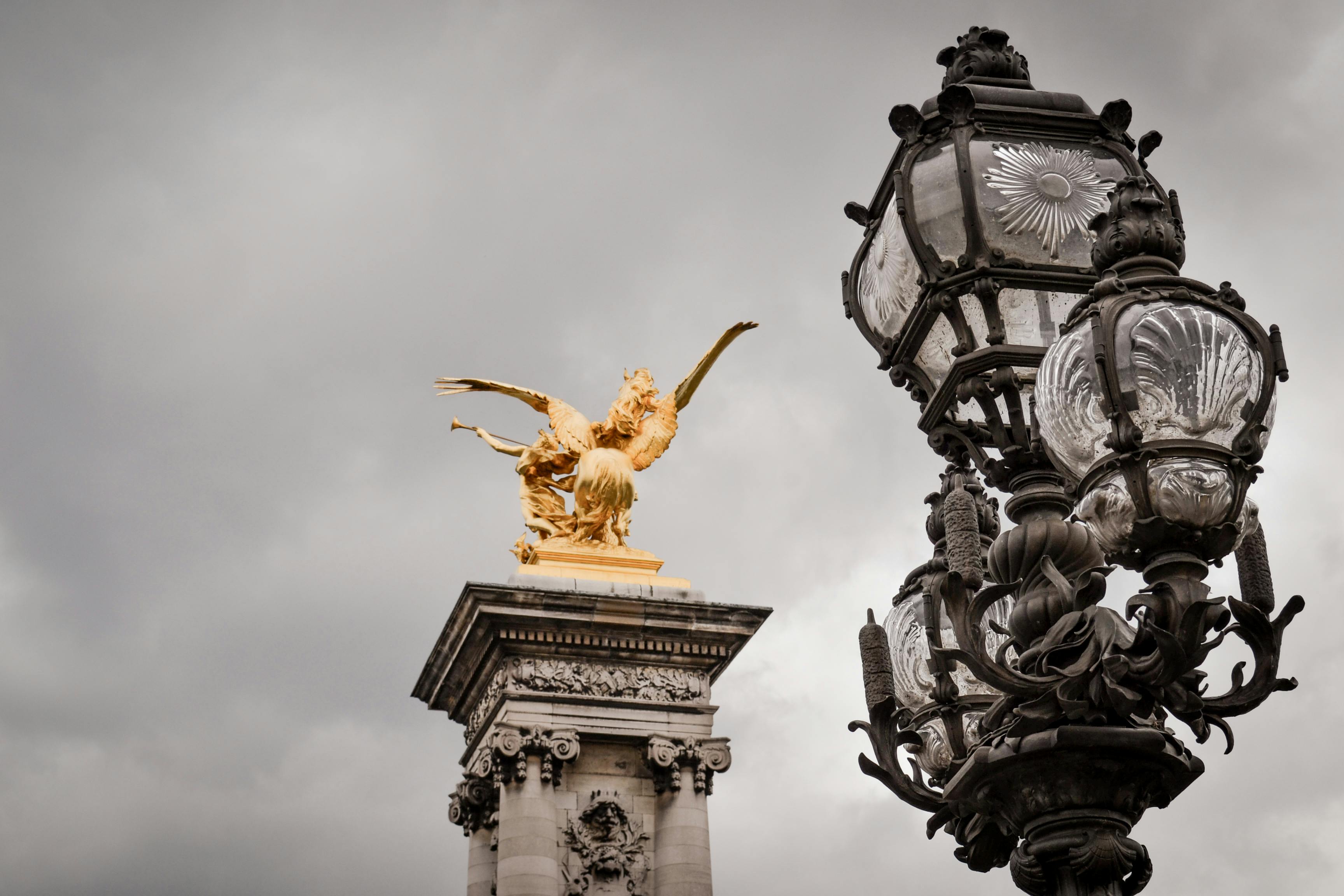 財經：全球央行連3年狂買黃金上千噸，台灣央行也加入行列