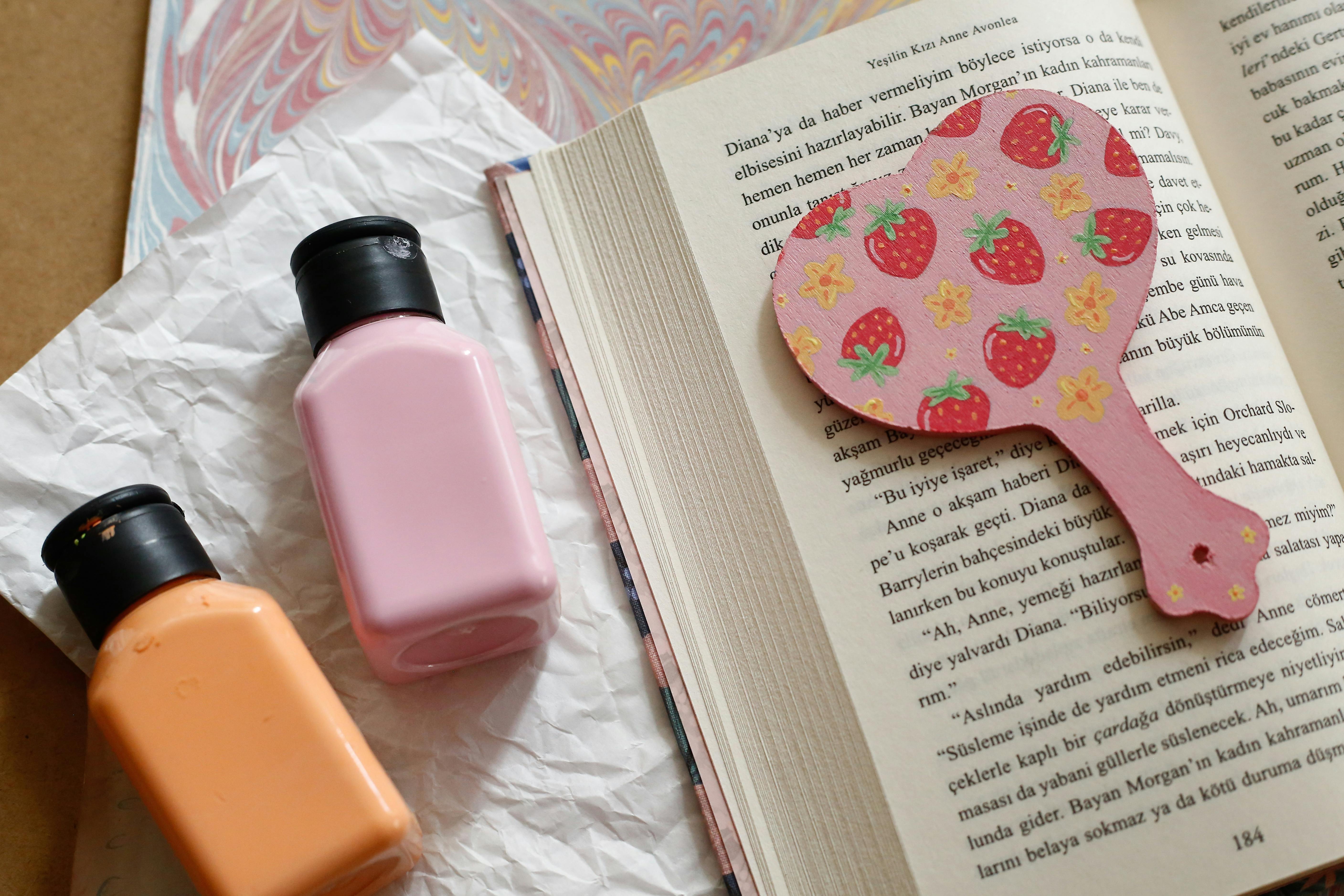7 Best Hobby Lobby Fall Craft Finds Flying Off Shelves Right Now — Photo by betül nur akyürek on Pexels