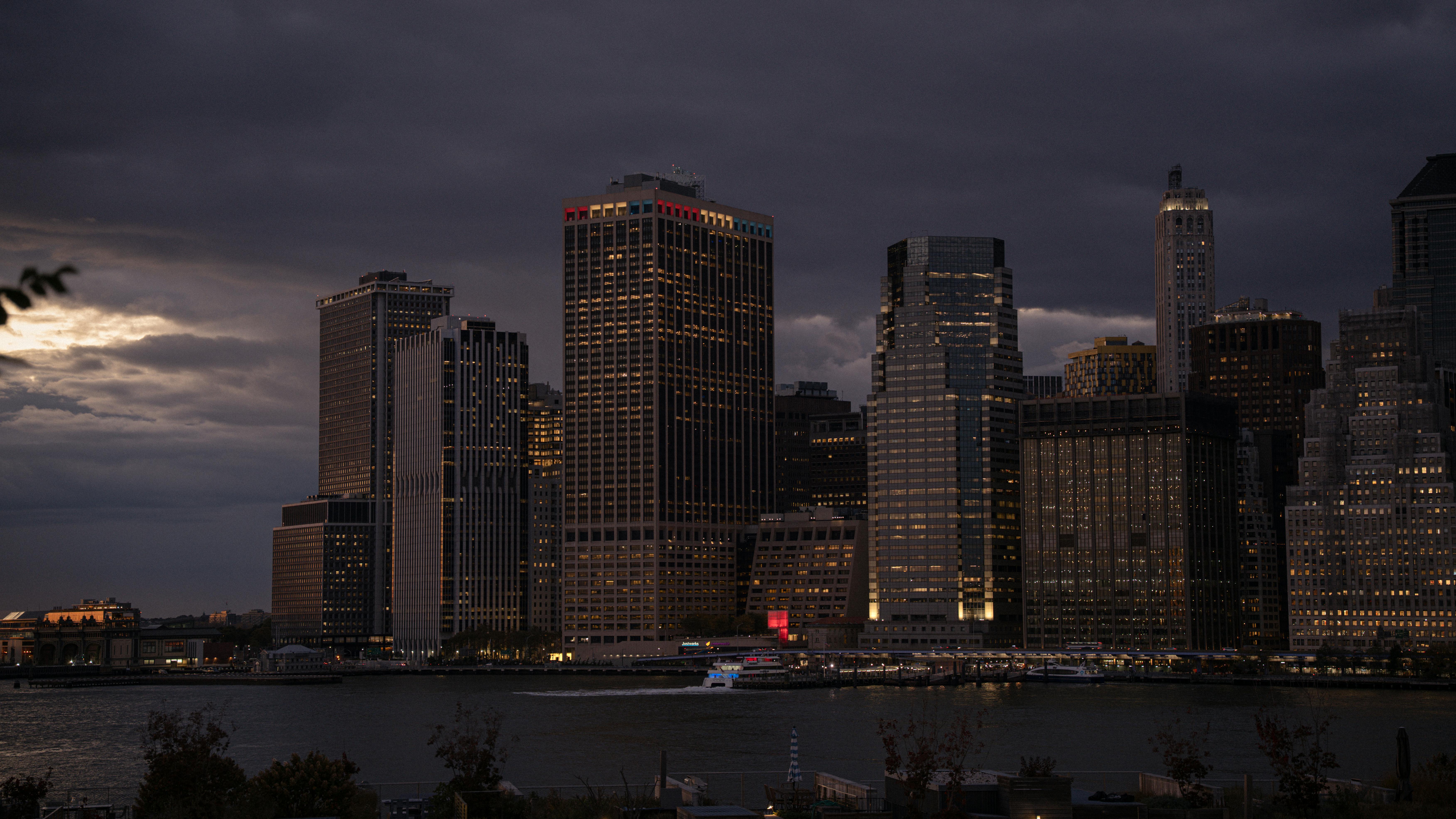 財經：賽力斯(09927)今起招股籌資132億，一手入場費約1.3萬元