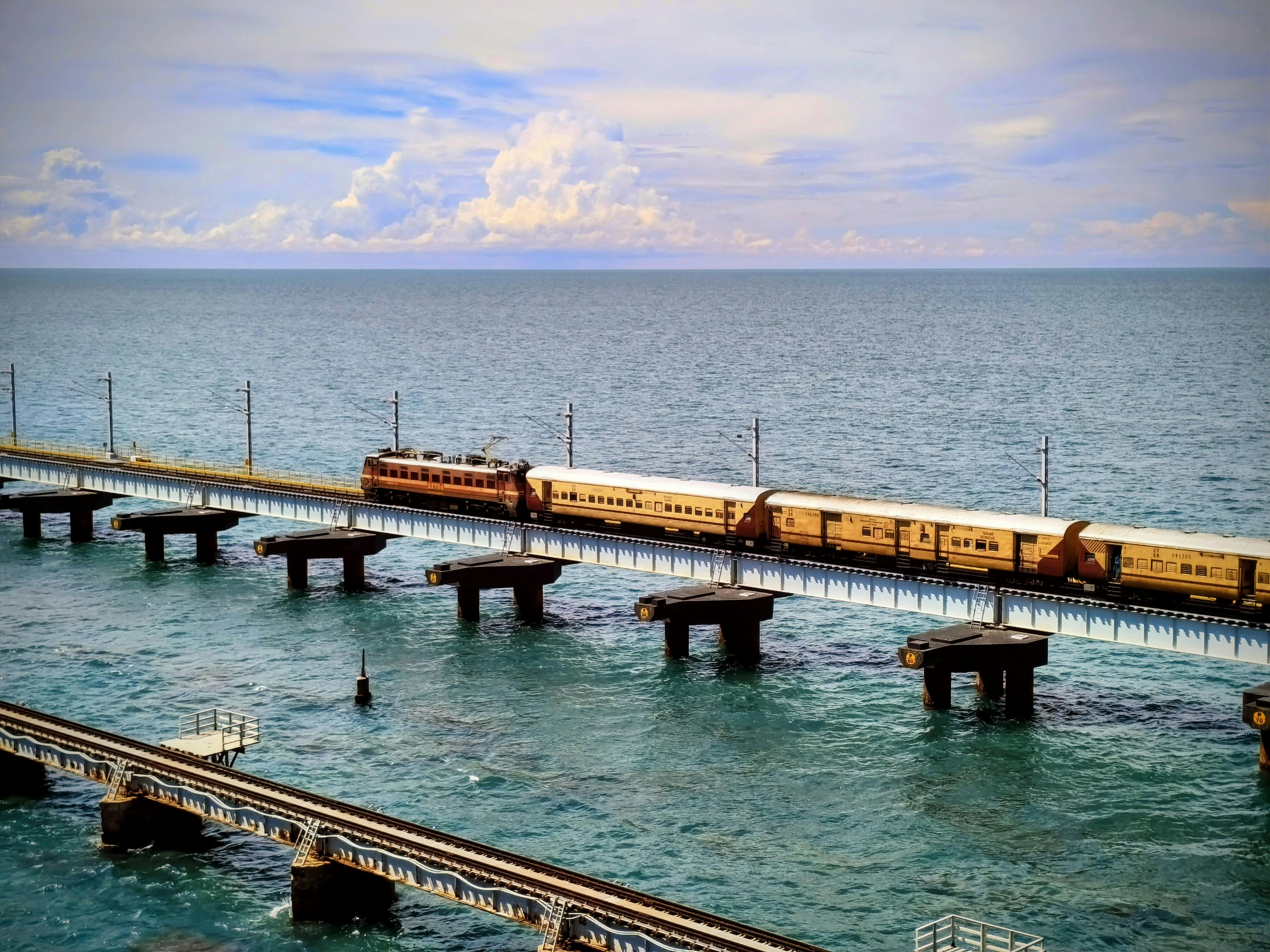 general travels majestic — Photo by Ganesh kumar s Hebbar on Pexels
