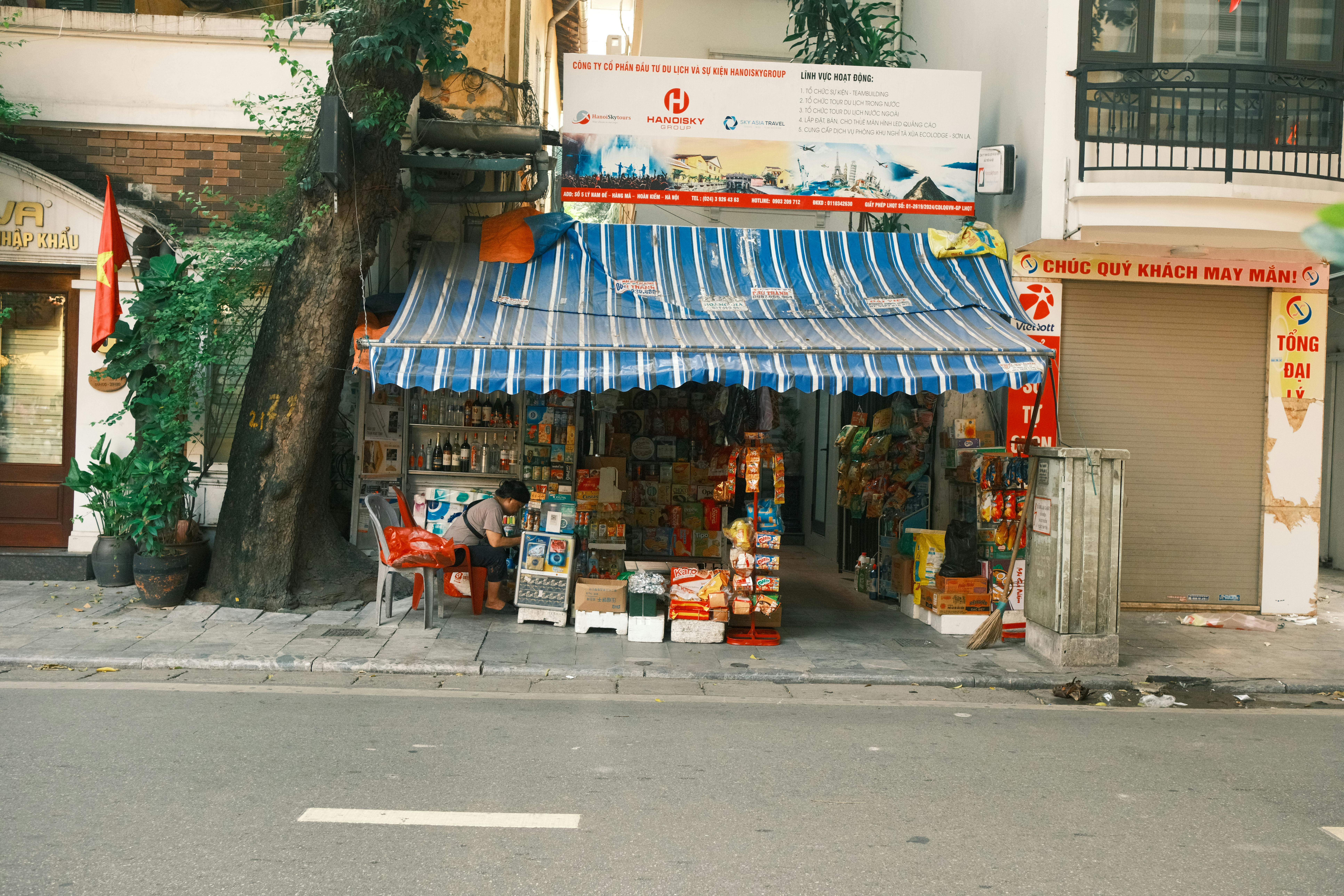 財經：全球經濟復甦趨緩，台灣出口表現依舊亮眼