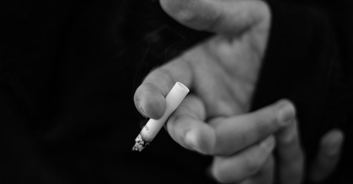 生活:嫩妹長期熬夜壓力大突發耳中風,健康警訊不可輕忽