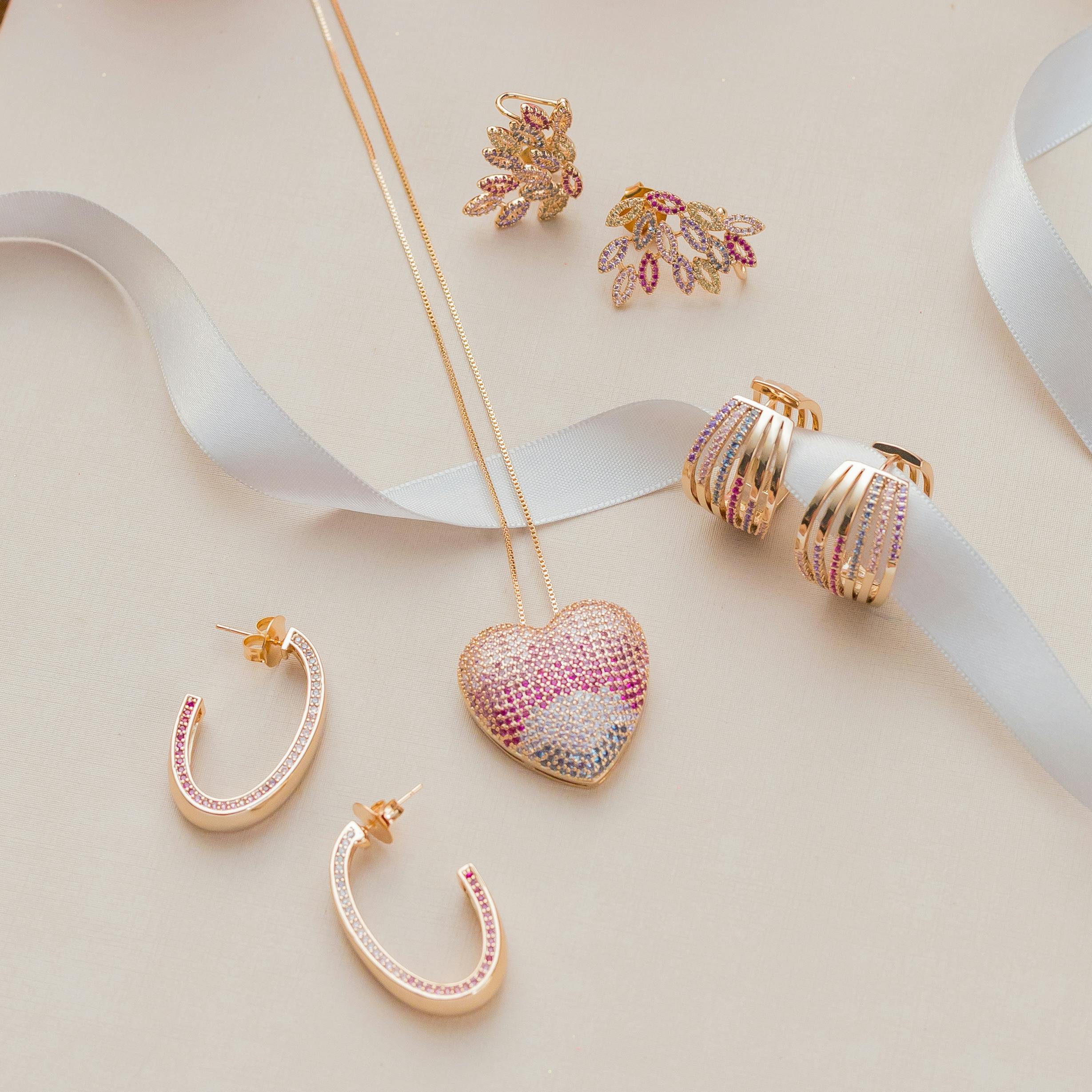 Brillez Chaque Jour : Vos Bijoux en Or Incontournables Révélés