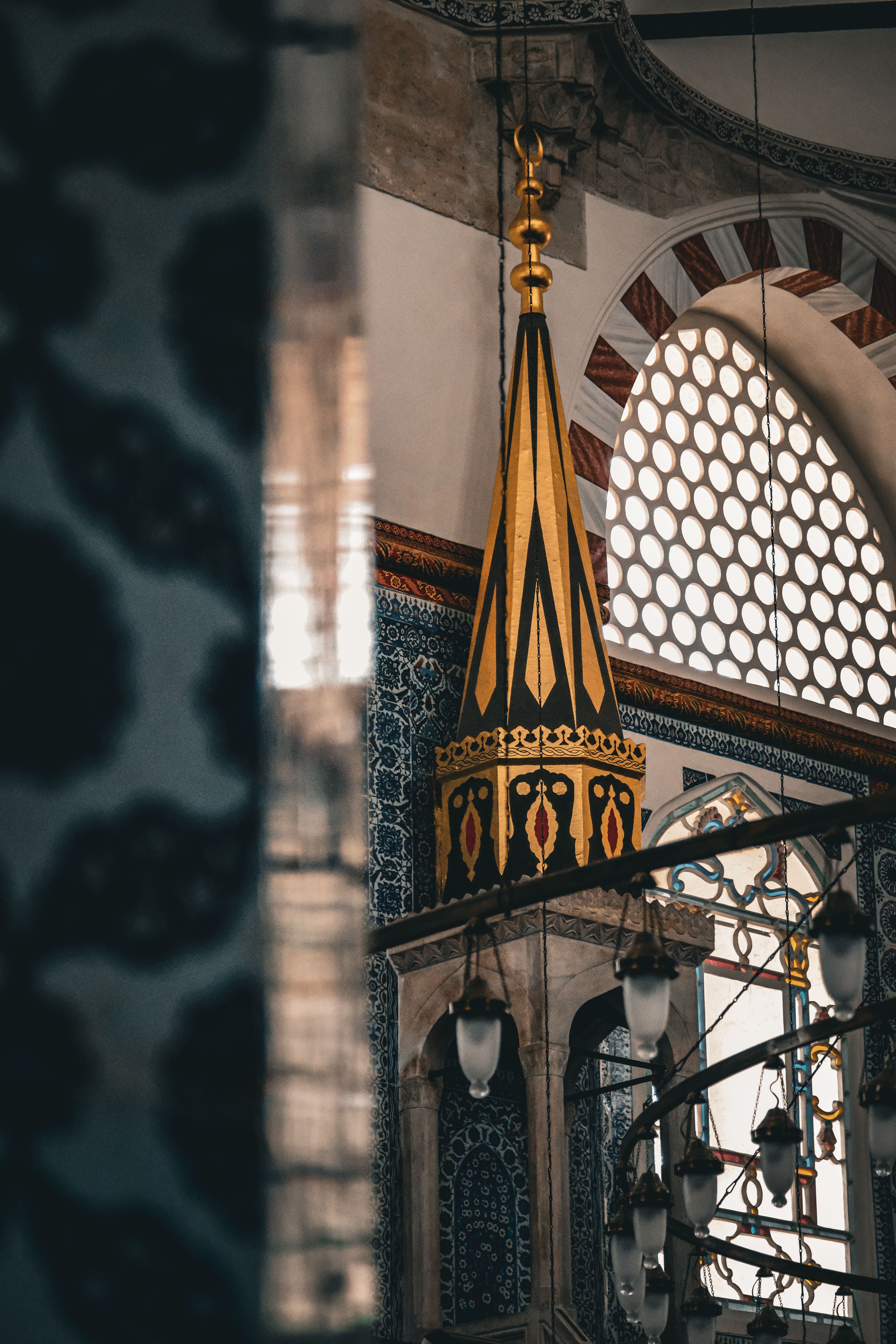 Intricate Ottoman Interior Detail in Istanbul Mosque · Free Stock Photo