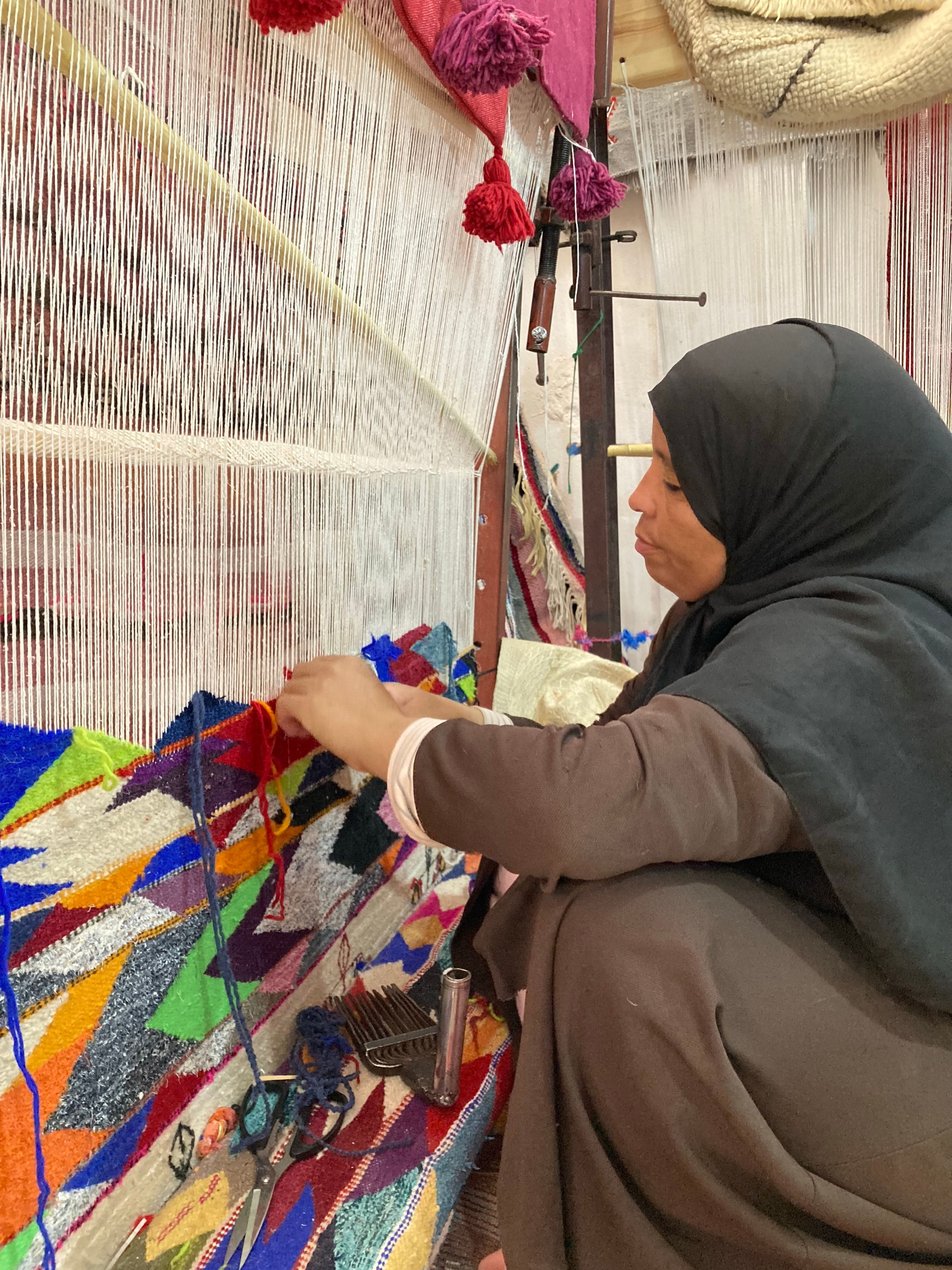Traditional Moroccan Rug Weaving Process Captured · Free Stock Photo