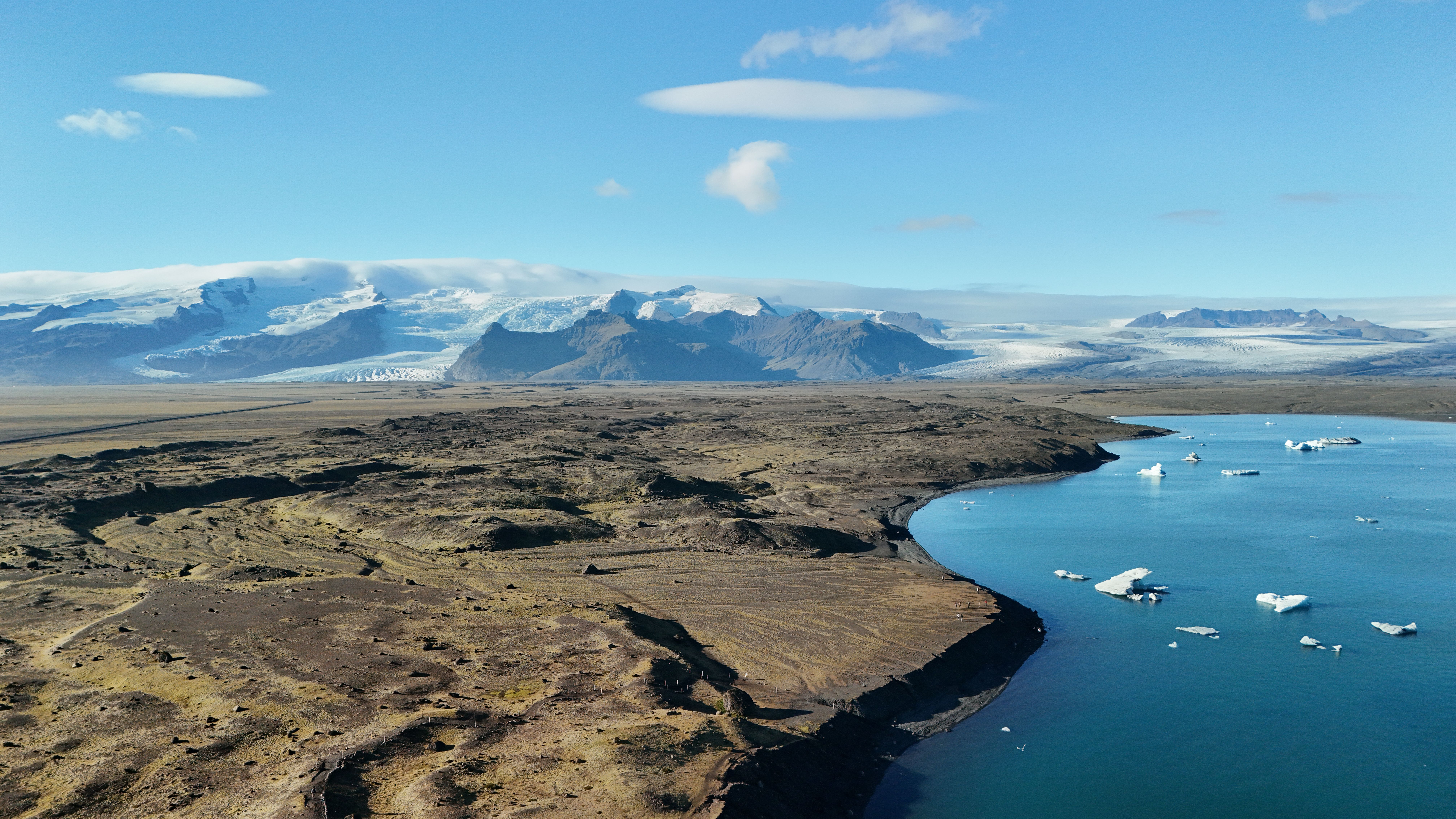 Blue Lagoon Grindavik: Surga Air Panas Tersembunyi di Islandia yang Wajib Dikunjungi