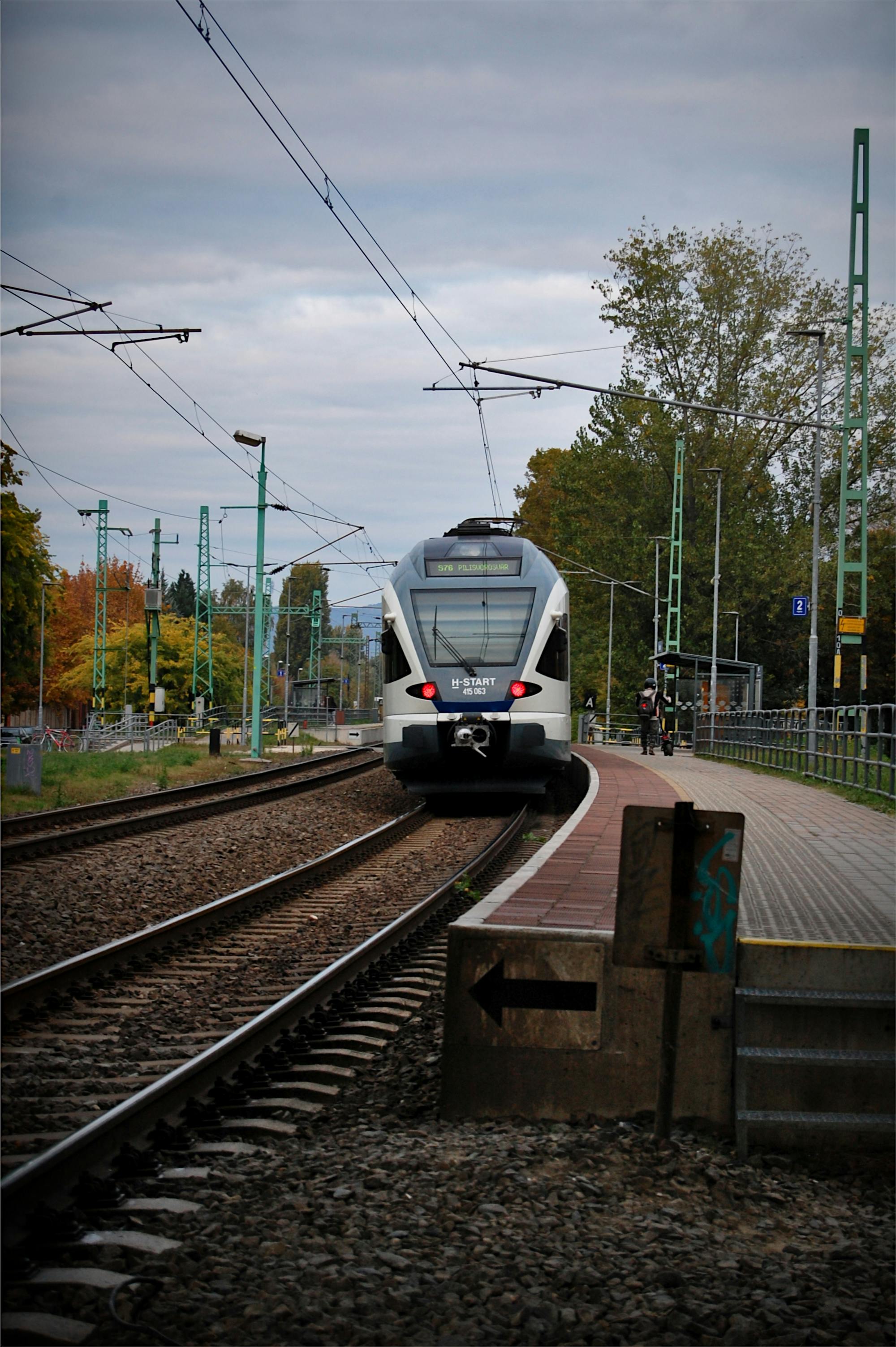 Modern Train on Tracks in Budapest Station · Free Stock Photo