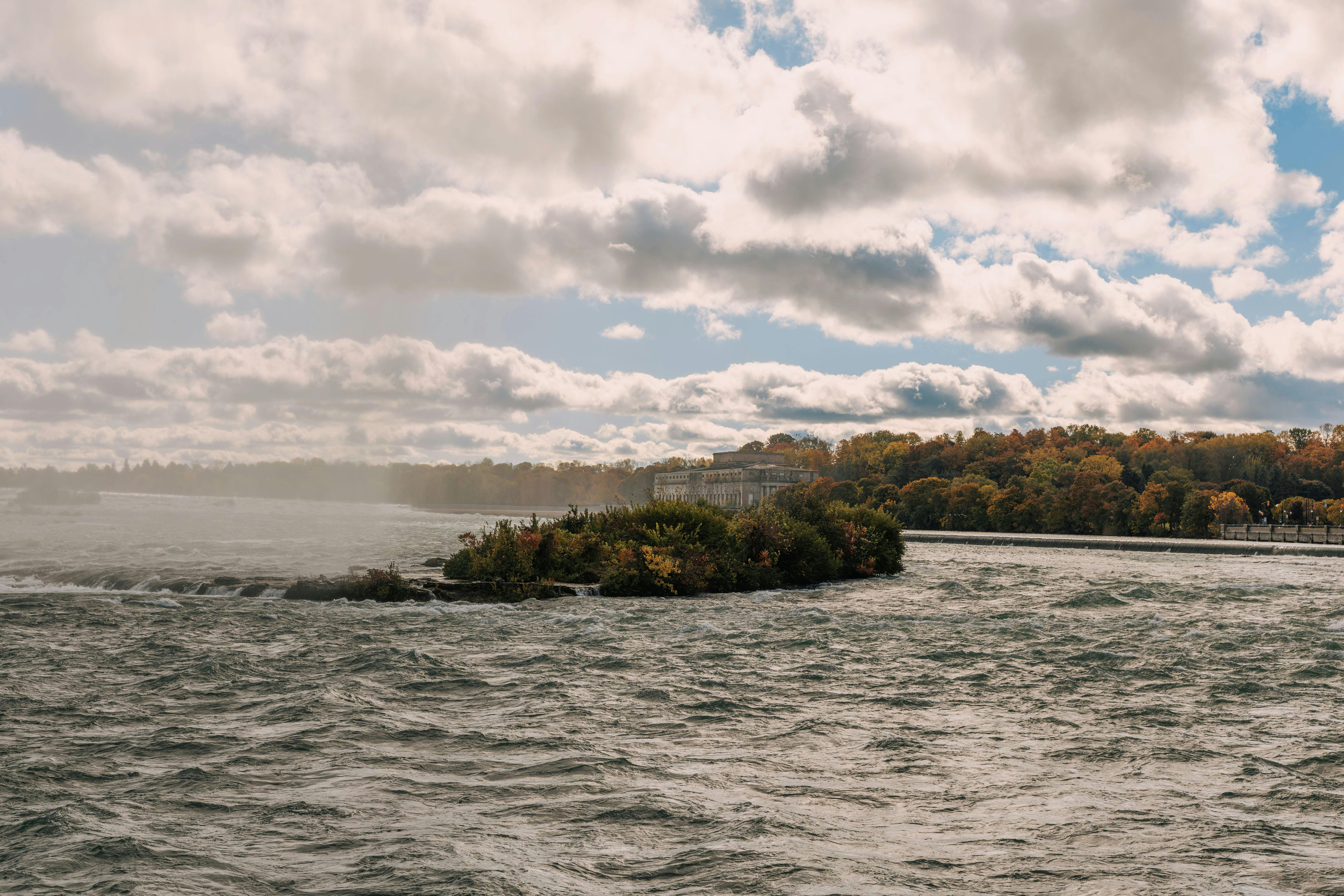 「莒光樓」終於被看見！台南生活美學館跨海點亮金門地標