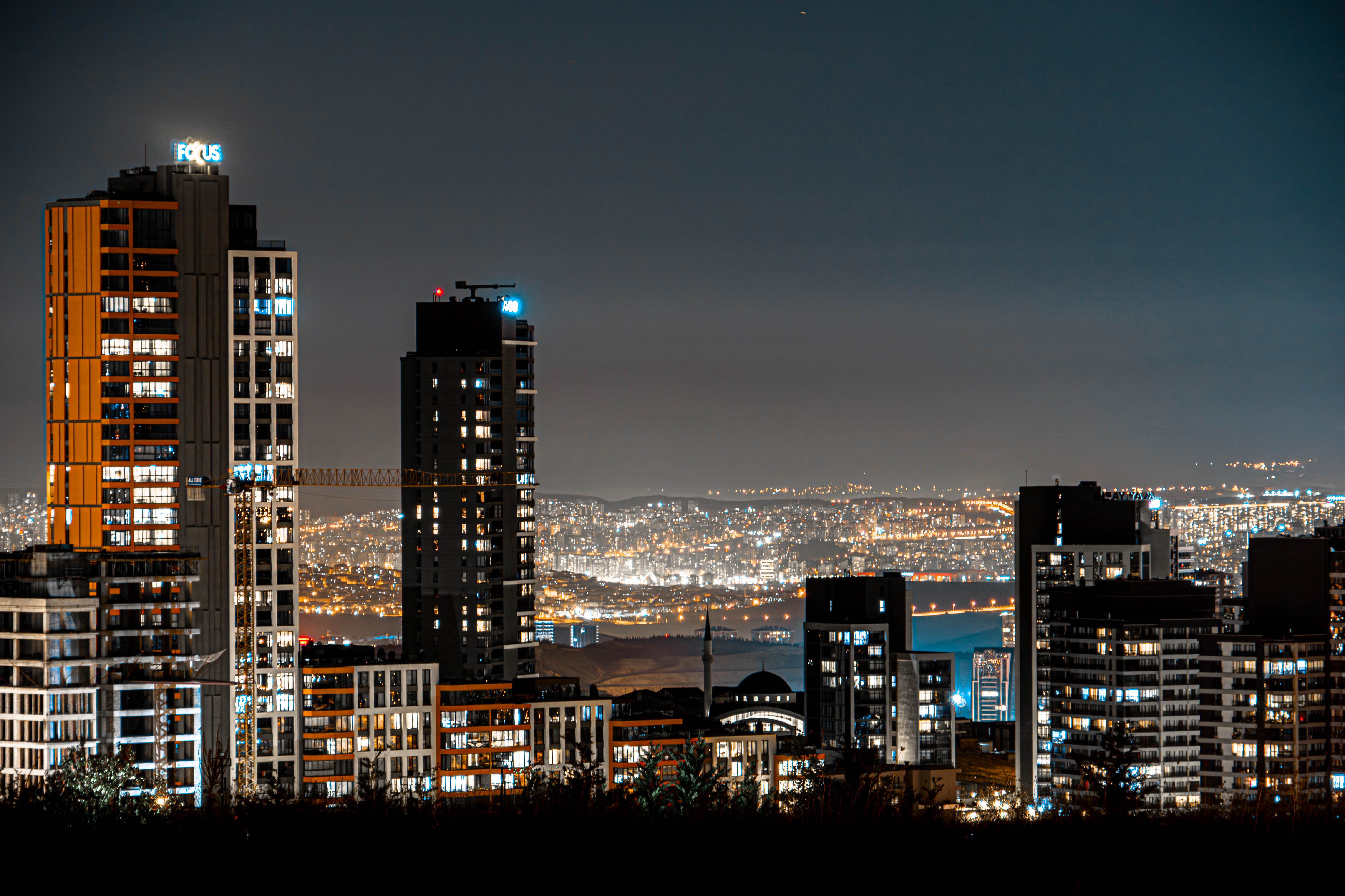Bezos-backed real estate startup Arrived raises $27M to help fuel new 'stock market' for rental properties — Photo by Eren Ar